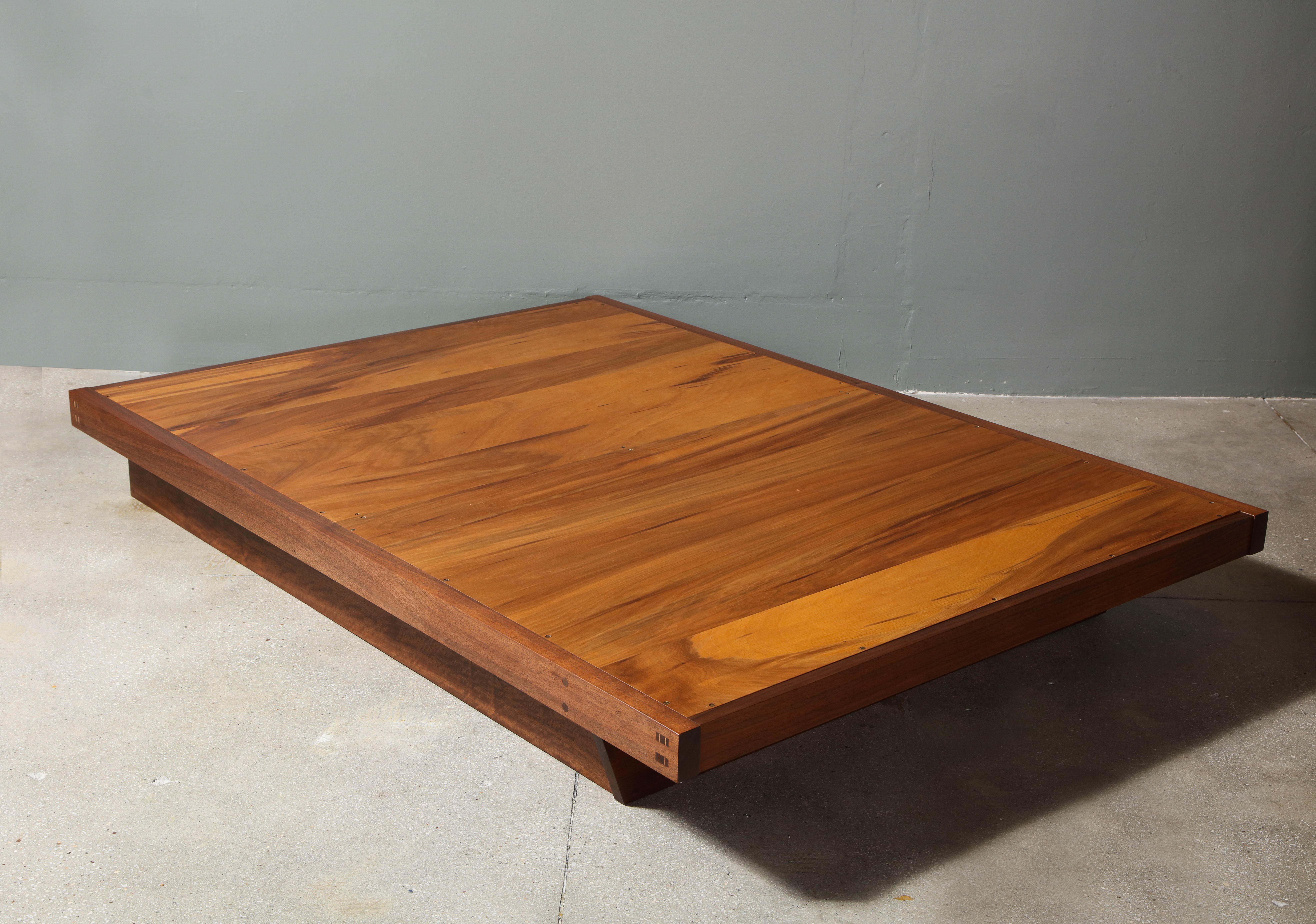 Walnut Platform Bed by George Nakashima In Excellent Condition In New York, NY