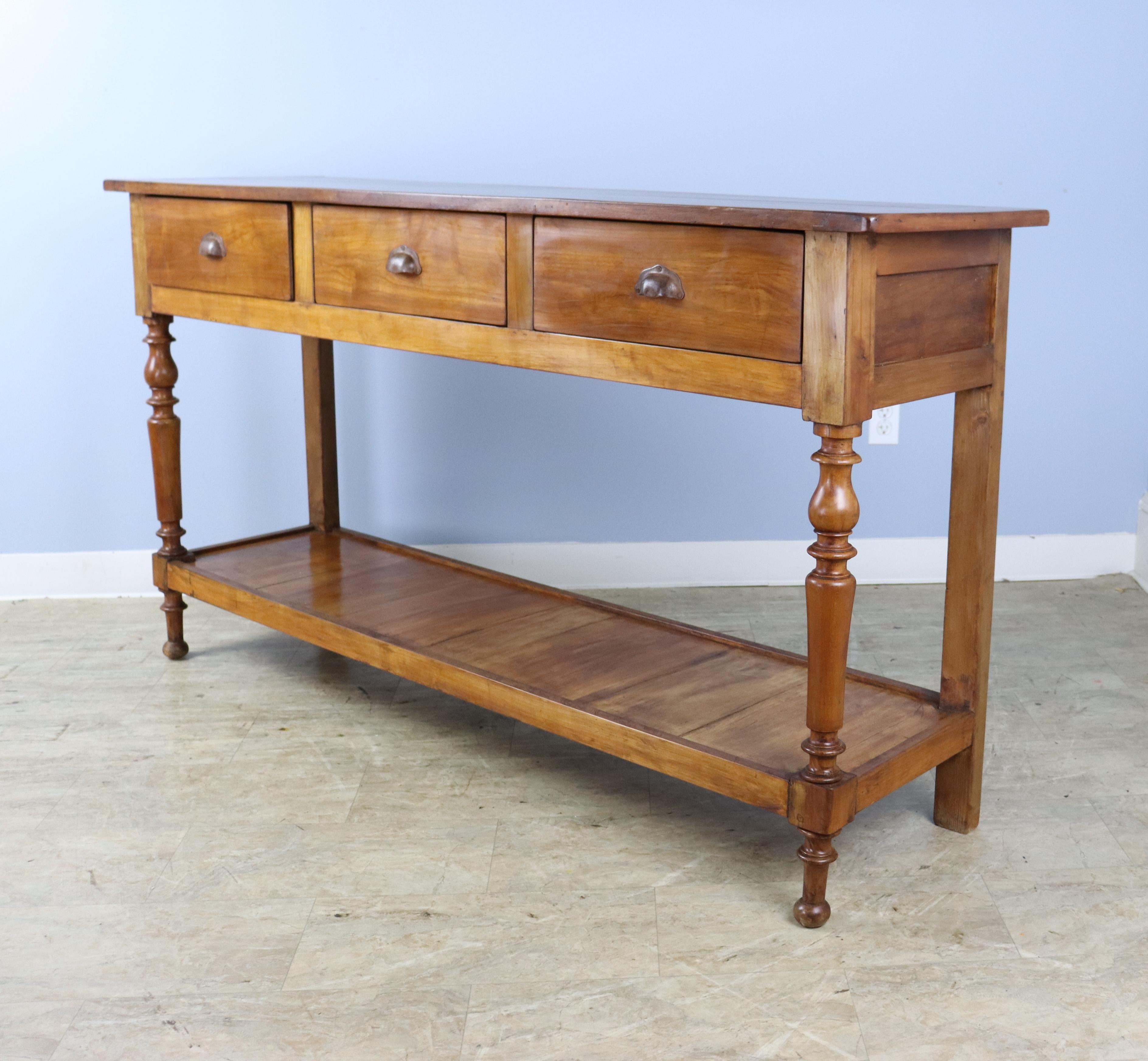 Walnut Potboard Server with Turned Legs-A In Good Condition In Port Chester, NY