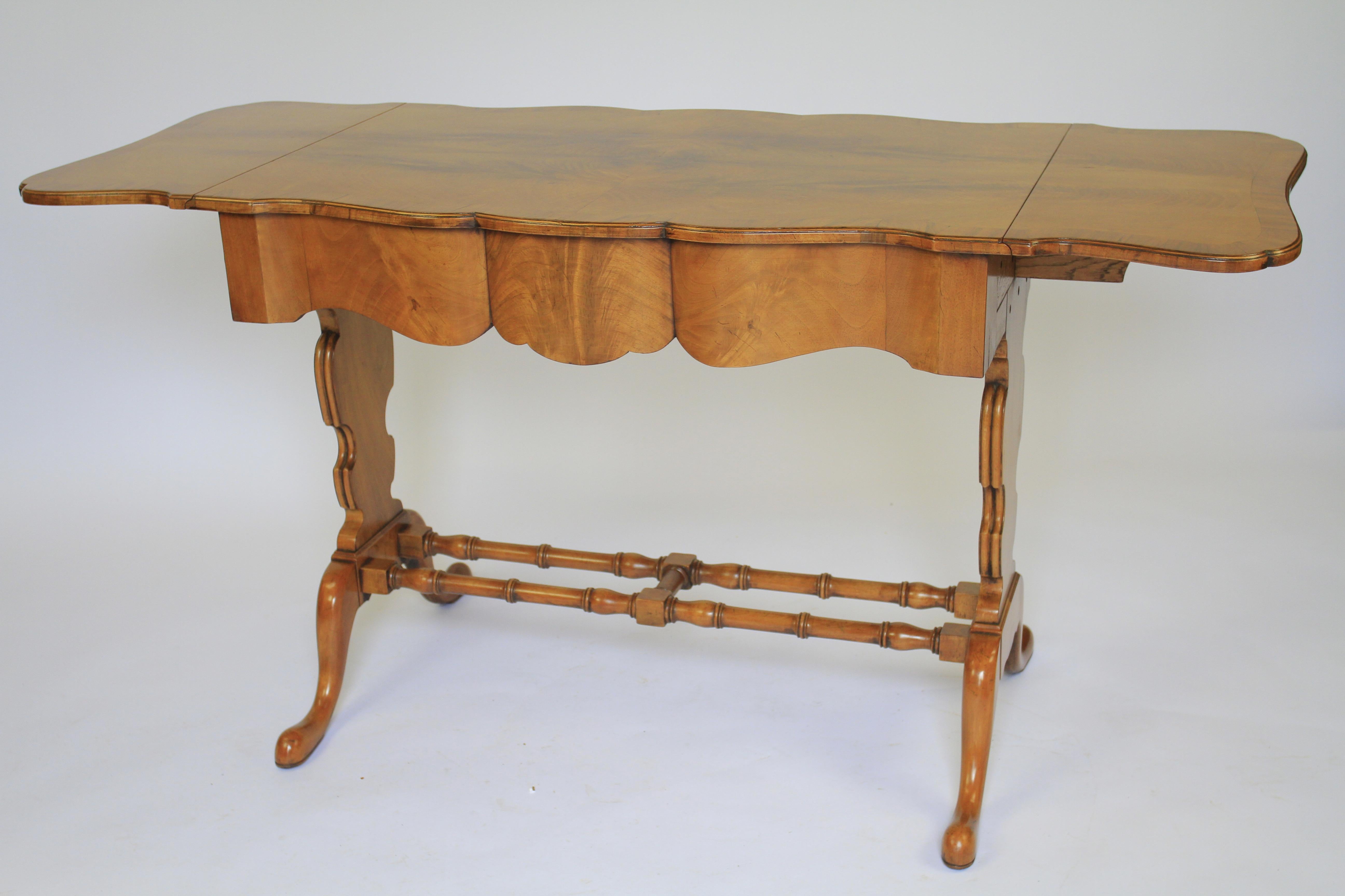 Polished Walnut Queen Anne Style Sofa Table circa 1920s For Sale