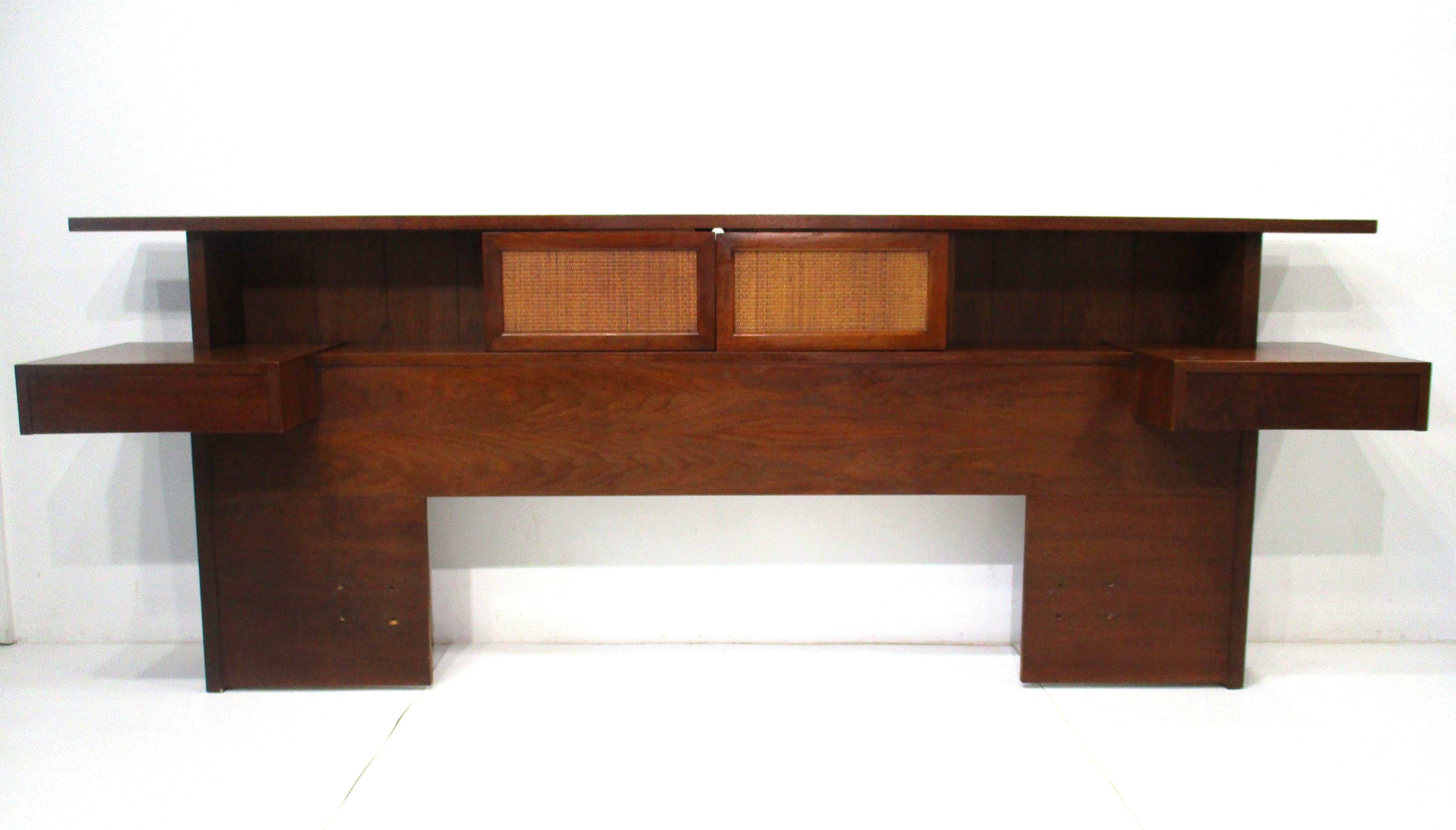Rare Walnut Queen Headboard by American of Martinsville from Accord Collection  For Sale 7