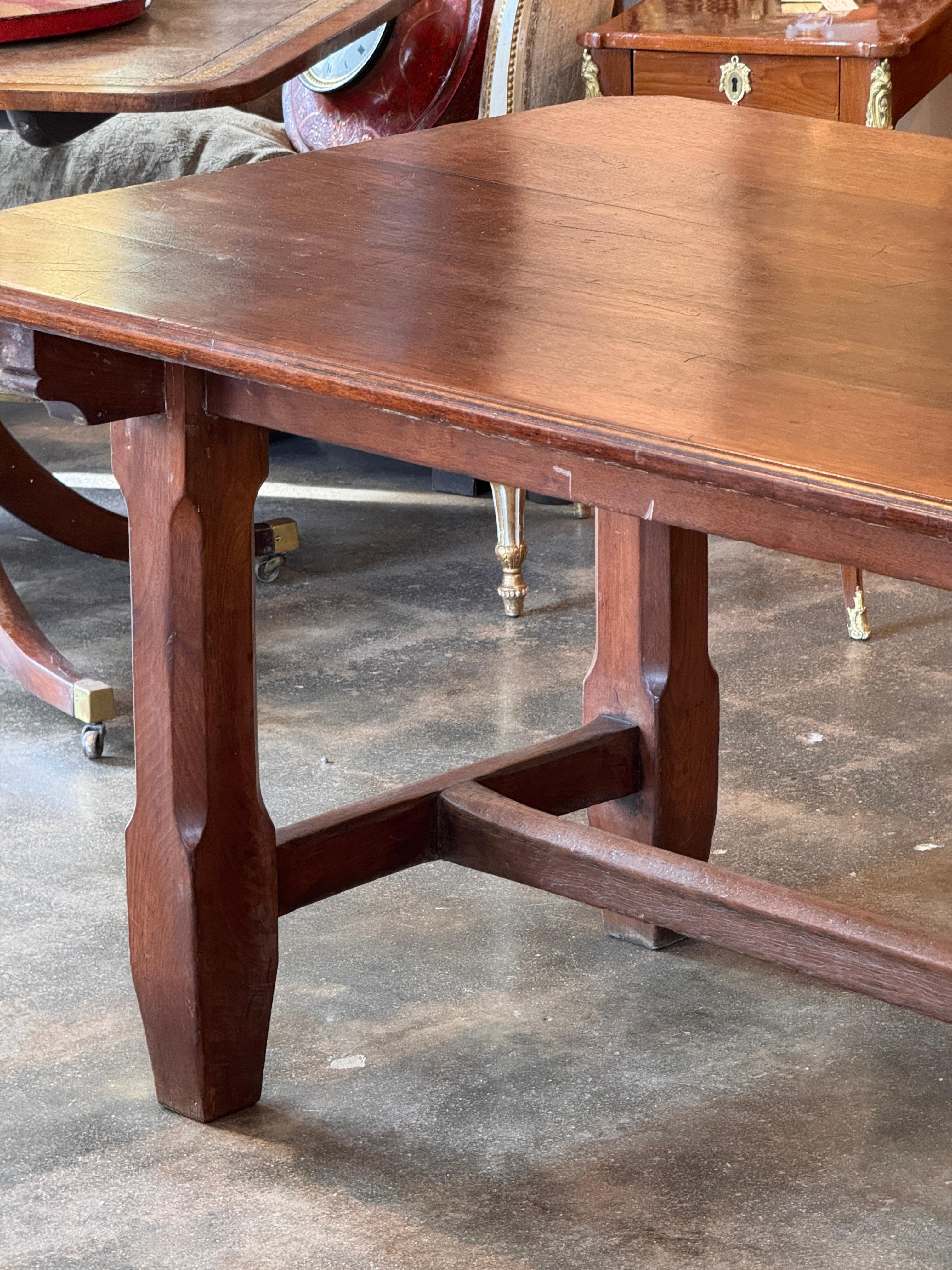 Noyer Table de réfectoire en noyer en vente