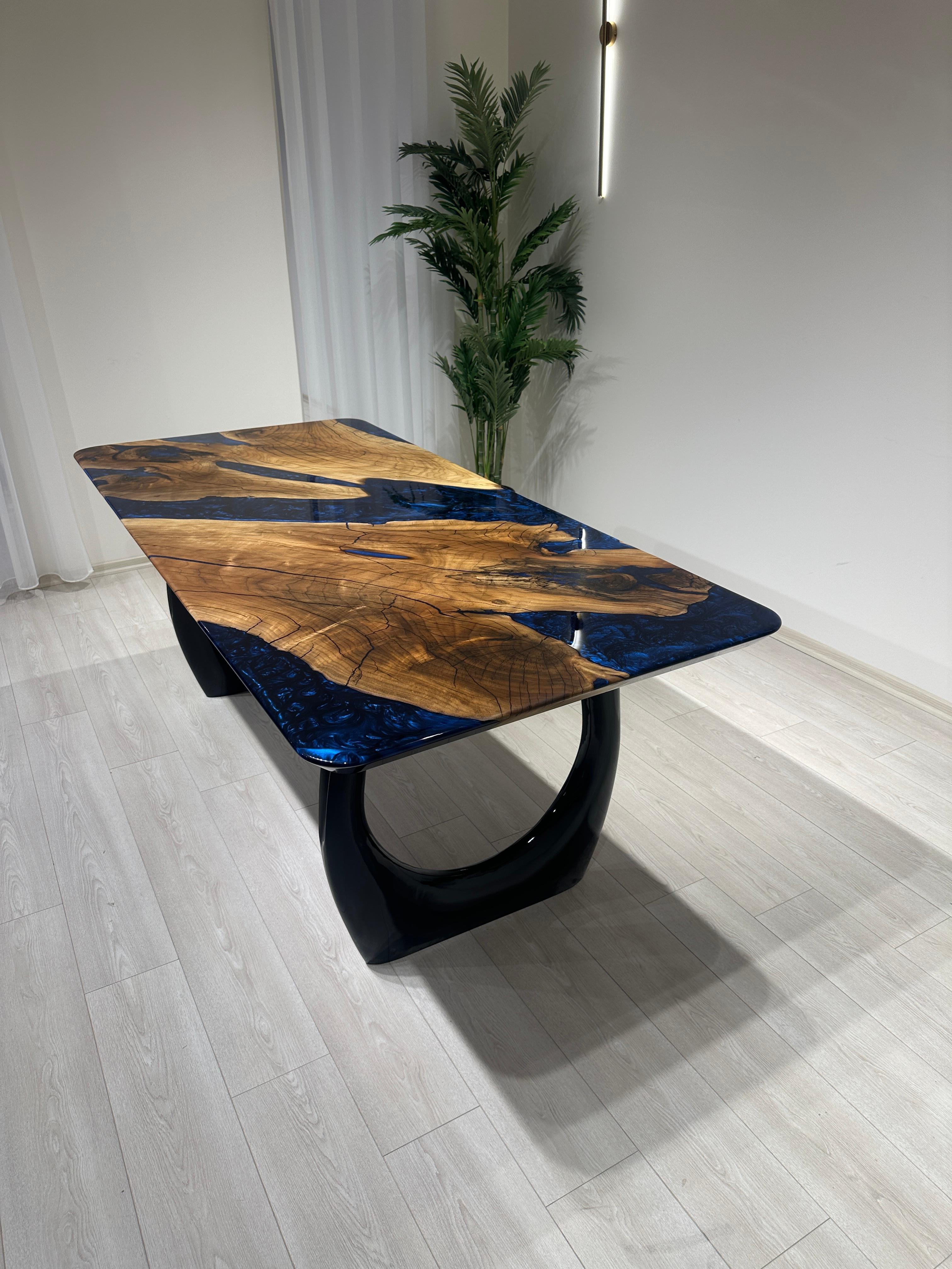 Brossé Table de salle à manger River Dining Table - Table en bois époxy - Plateau de table en résine époxy en vente