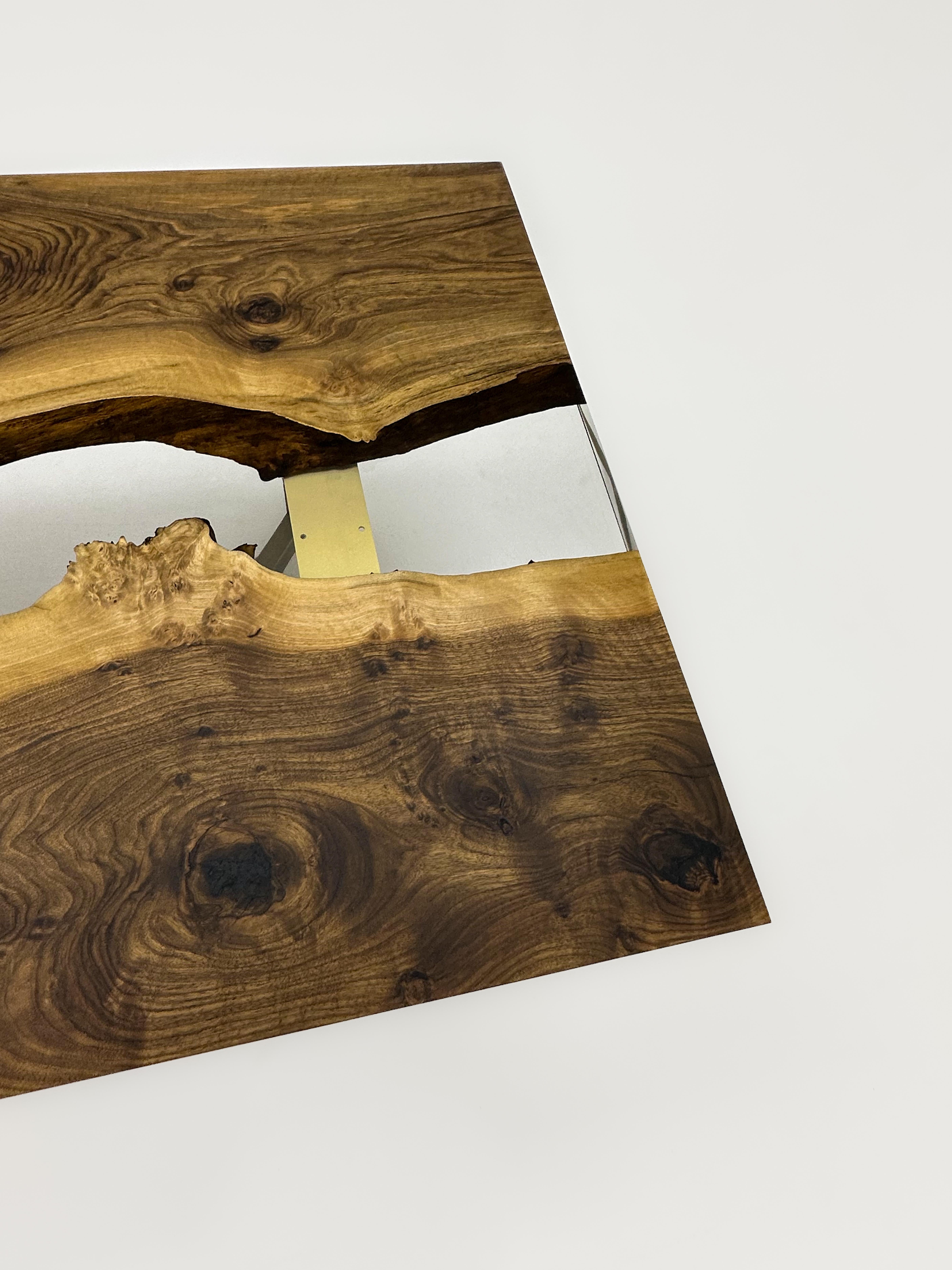 Turc Table de salle à manger River Clear Transparent Epoxy Resin Wooden en vente