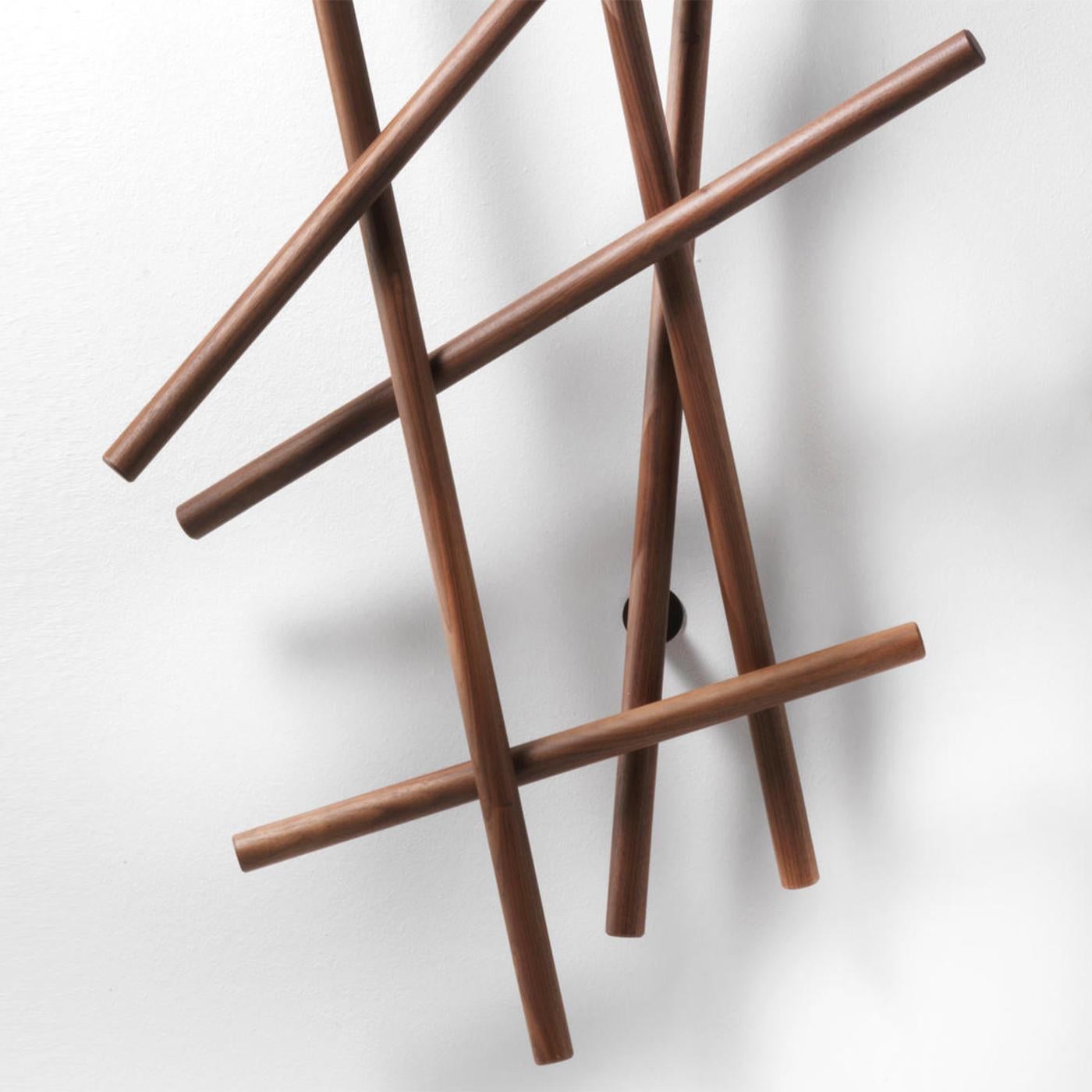 Walnut Rods Coatrack In New Condition For Sale In Paris, FR