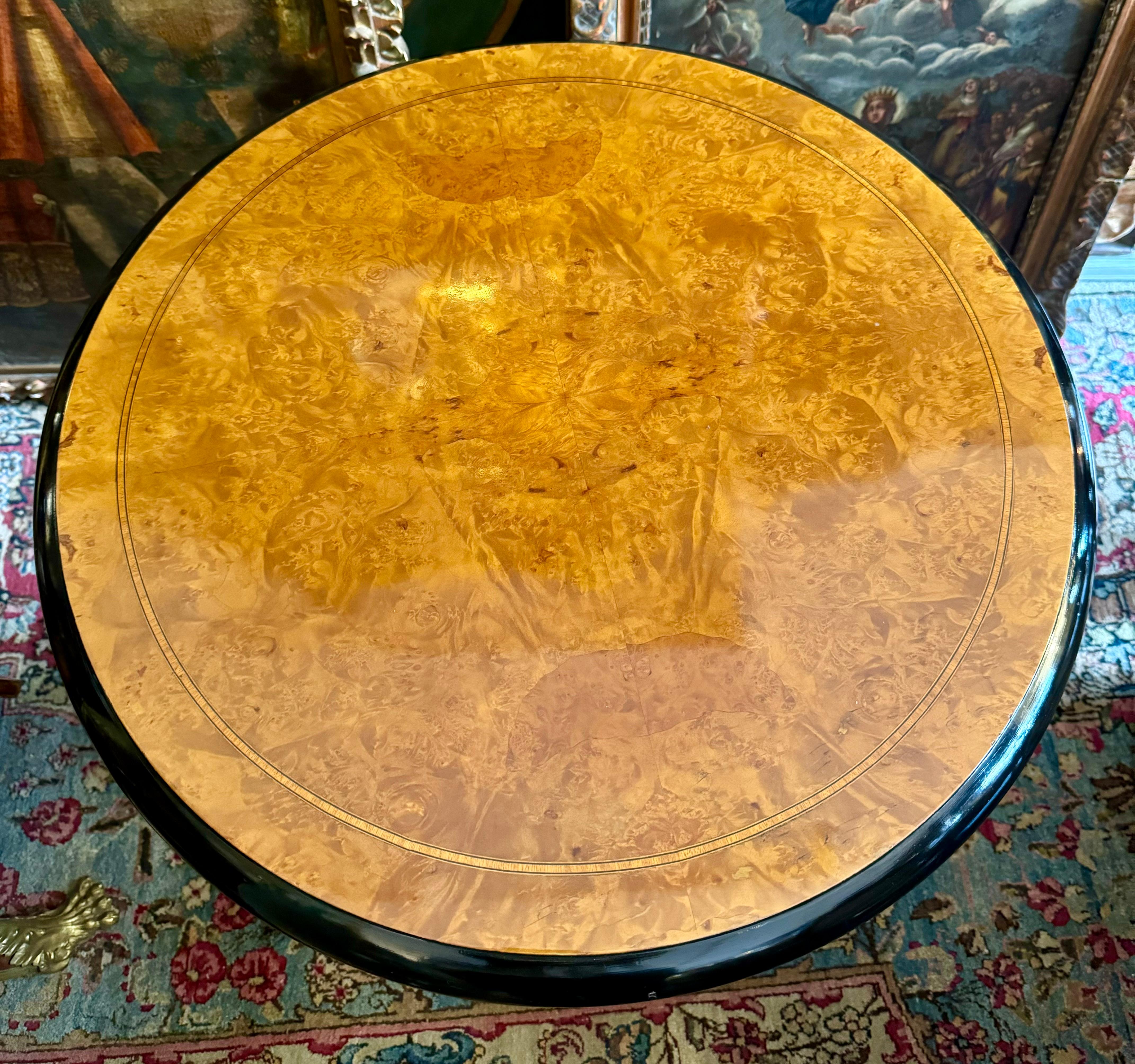 Walnut Root And Ebonized Wood Art Deco Style Side Table In Good Condition For Sale In CABA, AR