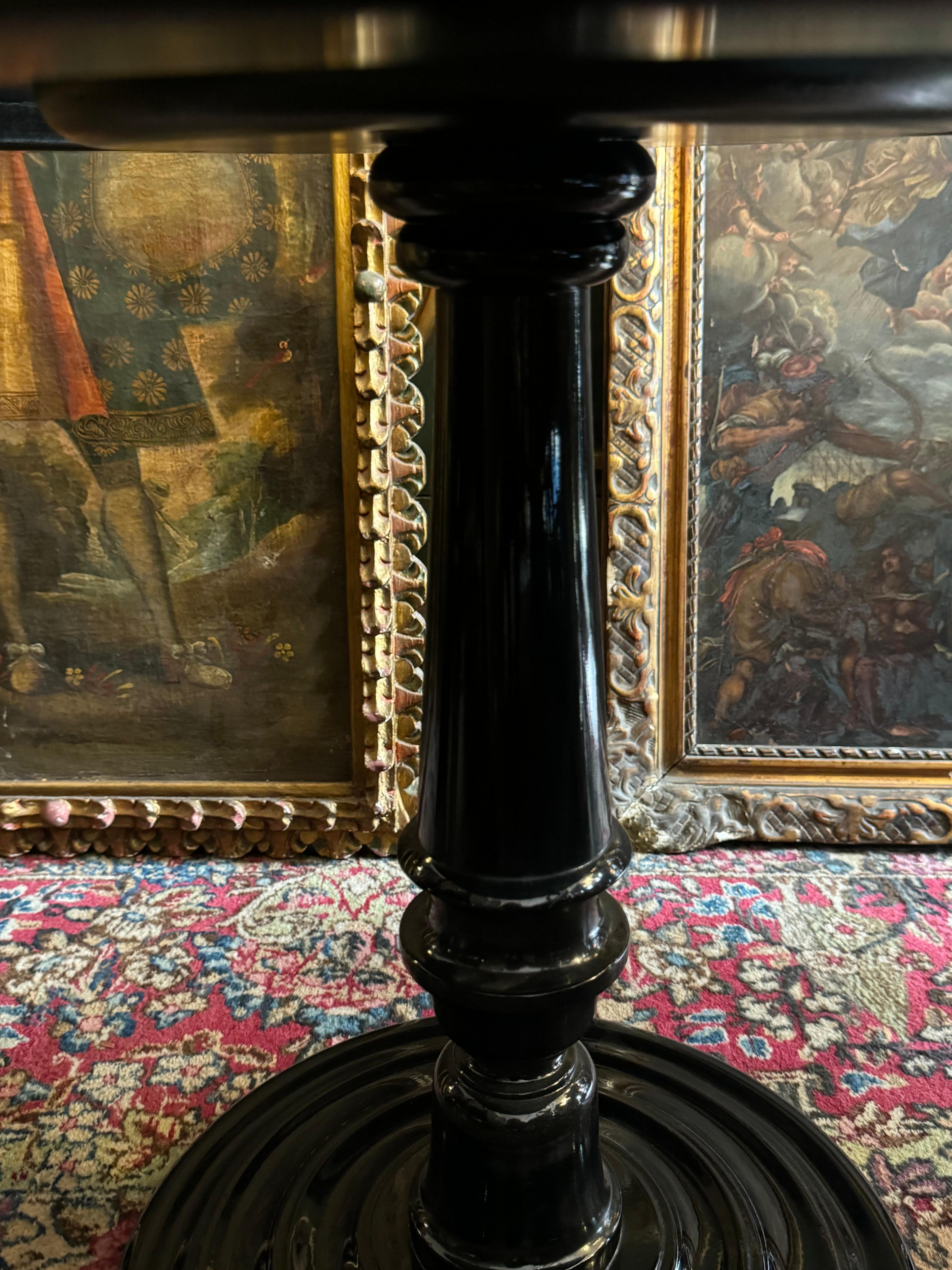 Walnut Root And Ebonized Wood Art Deco Style Side Table For Sale 1