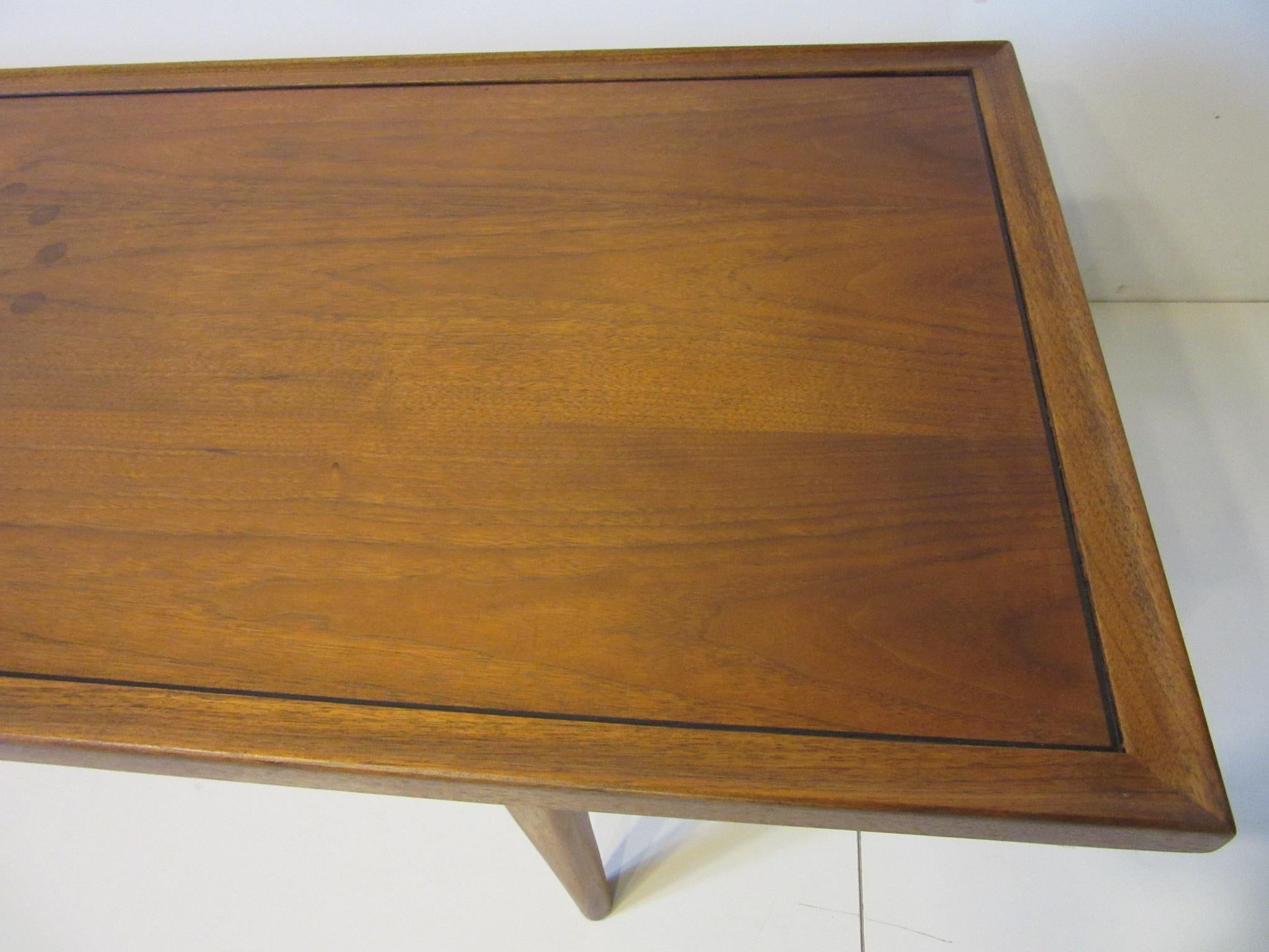 Walnut Rosewood Coffee Table by Kipp Stewart for Drexel Declaration 3