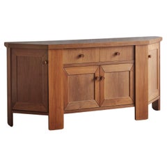 Credenza Scantonata in noce nello stile di Silvio Coppola, Italia anni '80