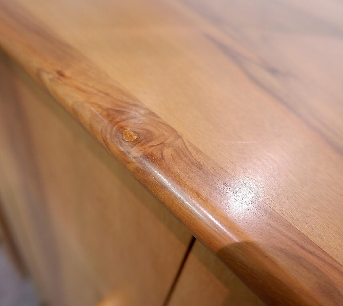 Walnut 