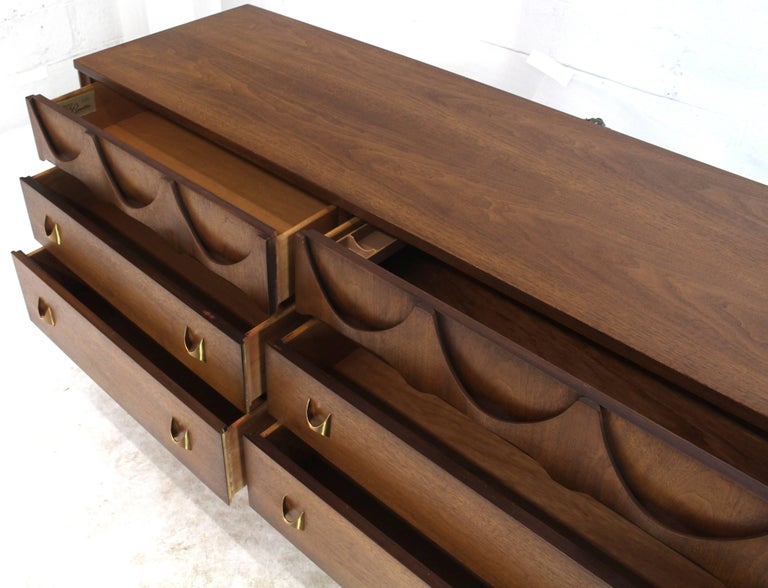 Walnut Sculpted Molded Plywood Drawers Dresser with Mirror For Sale at 1stDibs