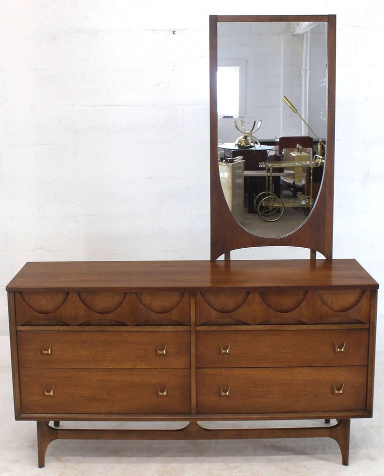 Walnut Sculpted Molded Plywood Drawers Dresser with Mirror For Sale at
