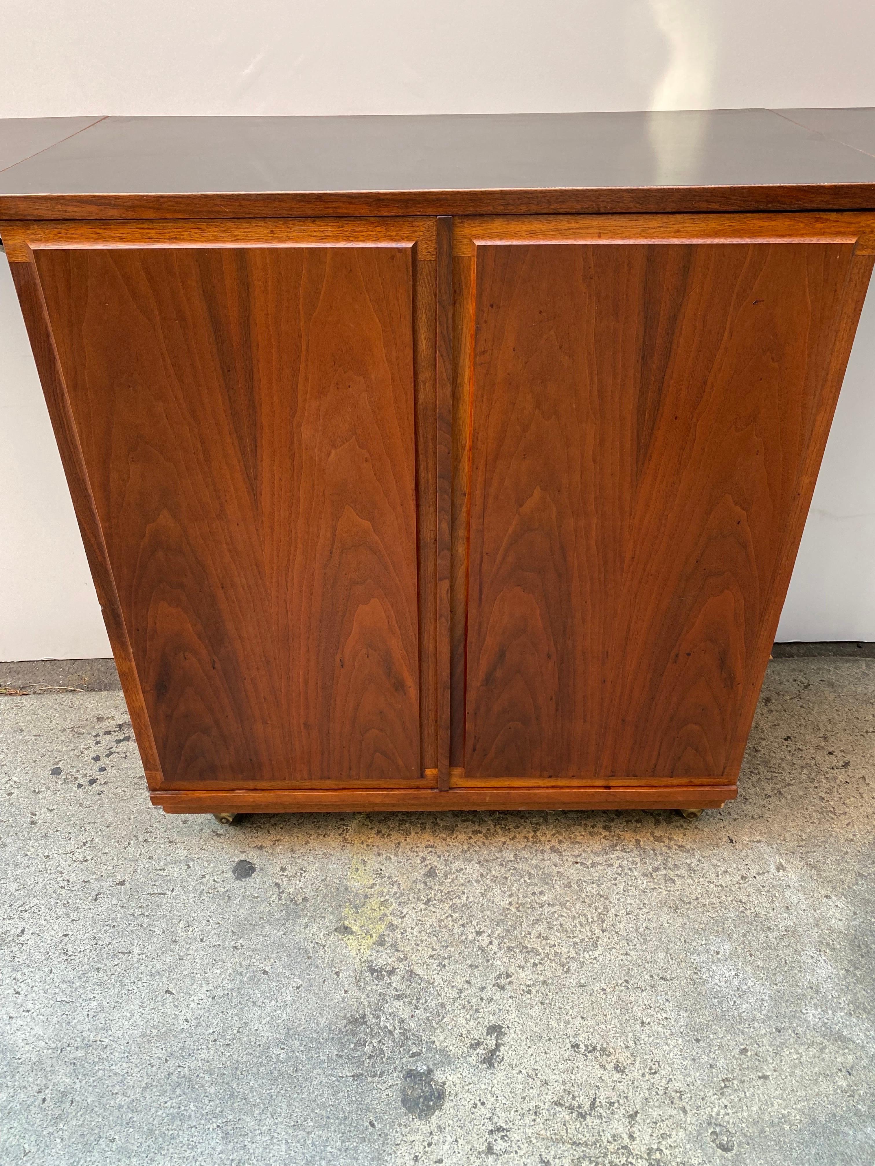 Jack Cartwright for Founders Walnut Serving Bar Cart 3