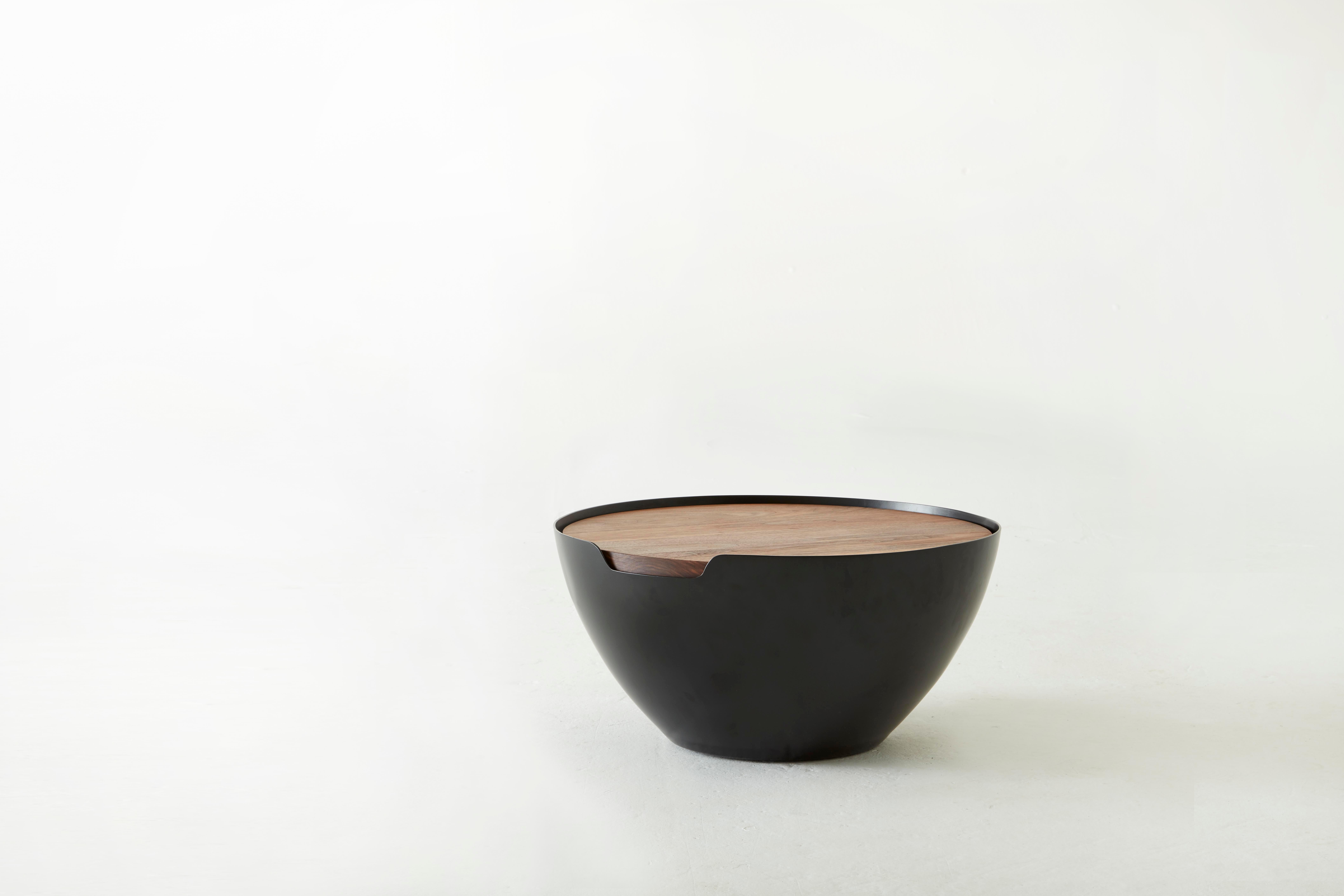 Walnut short basin coffee - side table by Hollis & Morris
Dimensions: diameter 26