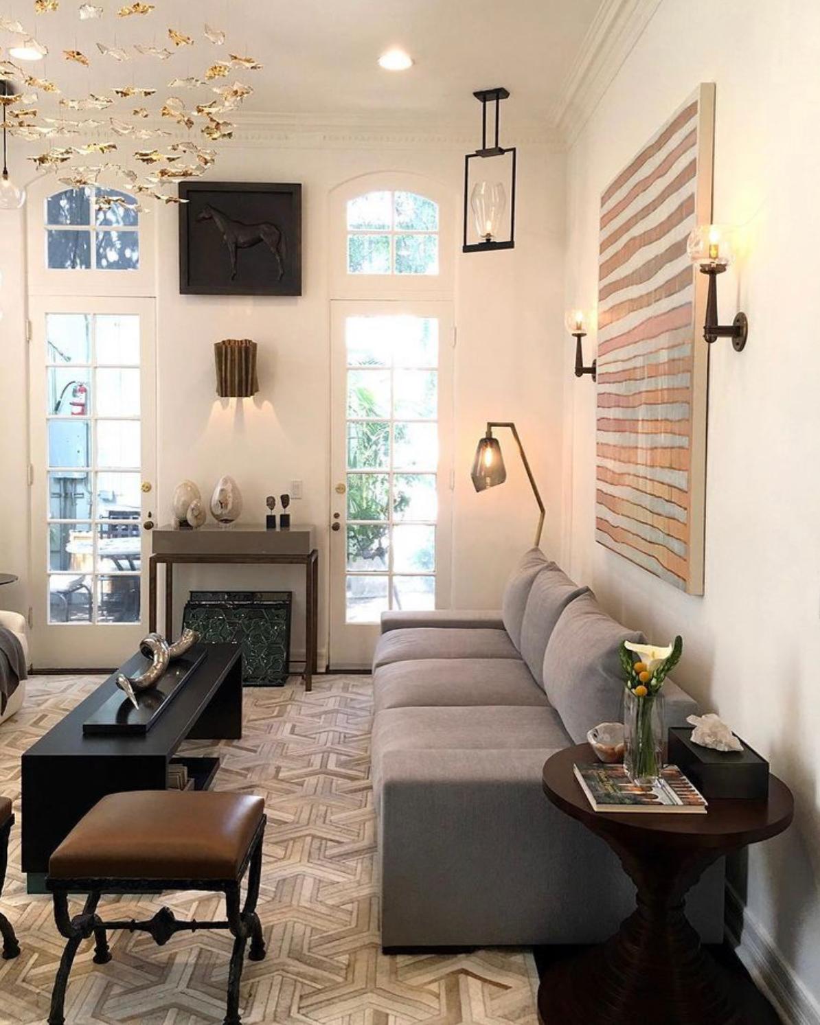 XXIe siècle et contemporain Table d'appoint en noyer en vente