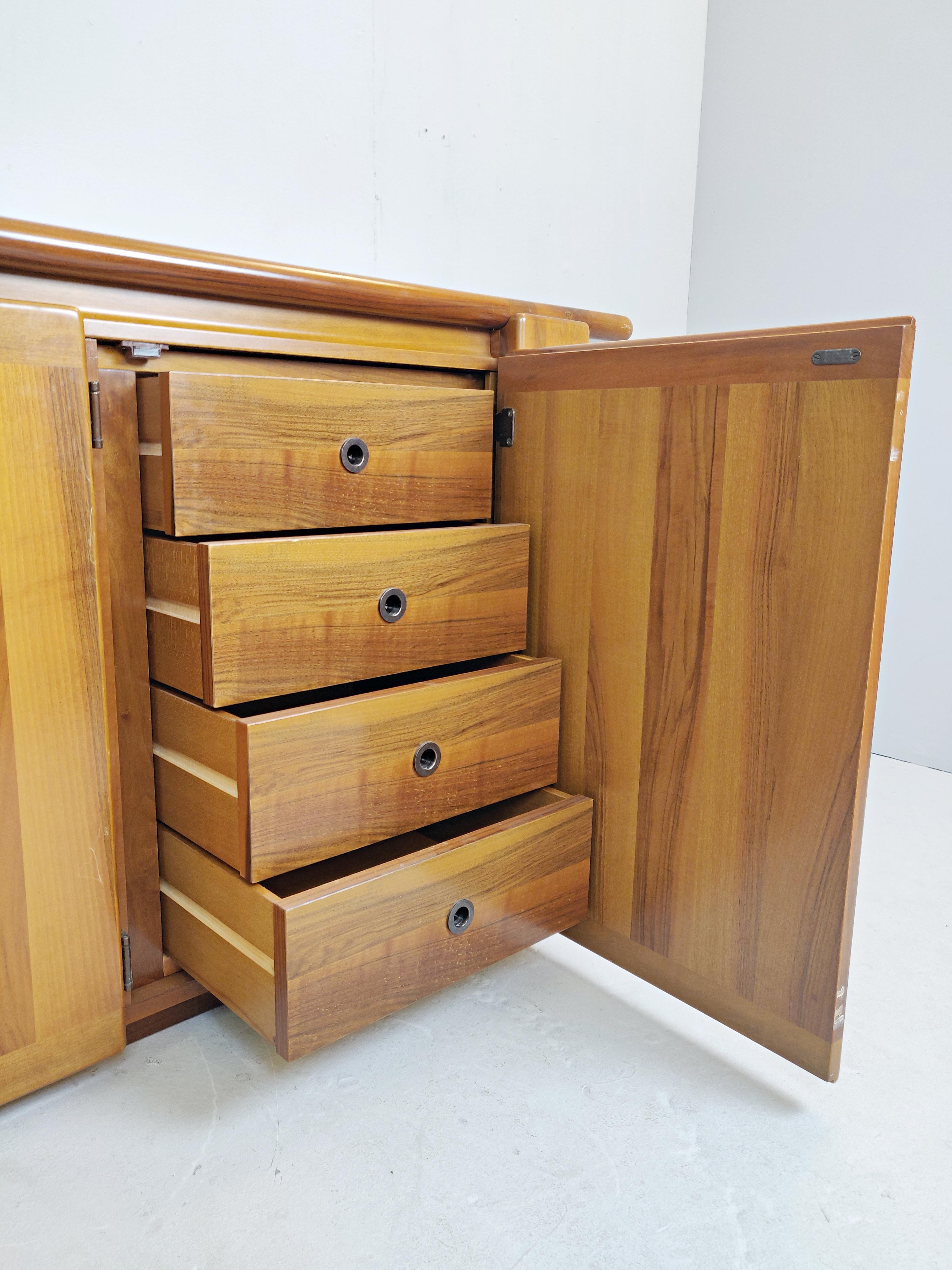 Walnut Sideboard by Afra & Tobia Scarpa, Italy, 1980s In Good Condition In Brussels, BE