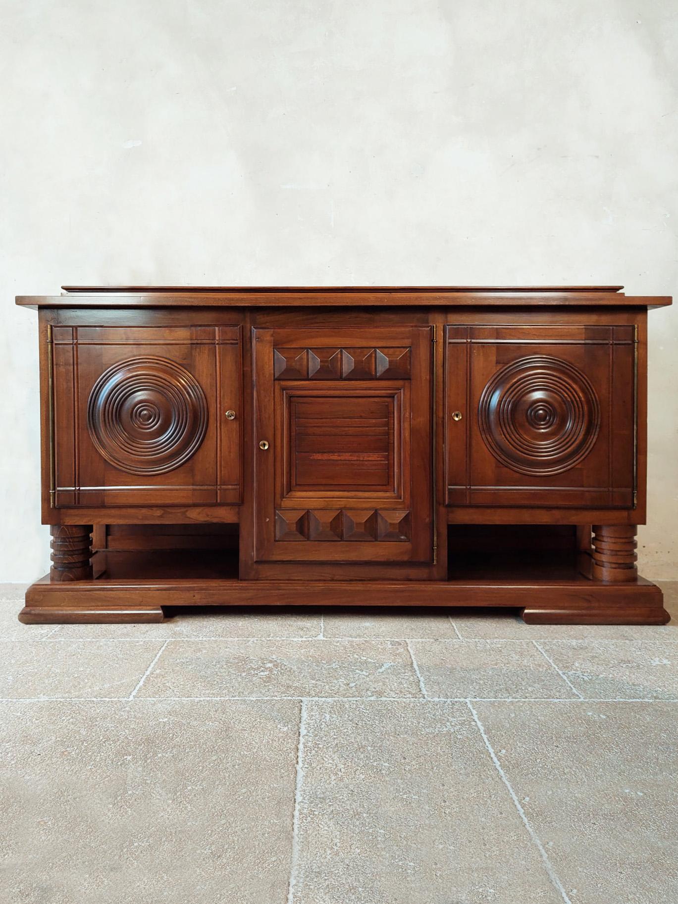 Brutalismo Credenza in noce di Charles Dudouyt in marrone con finitura lucida, anni '40 in vendita