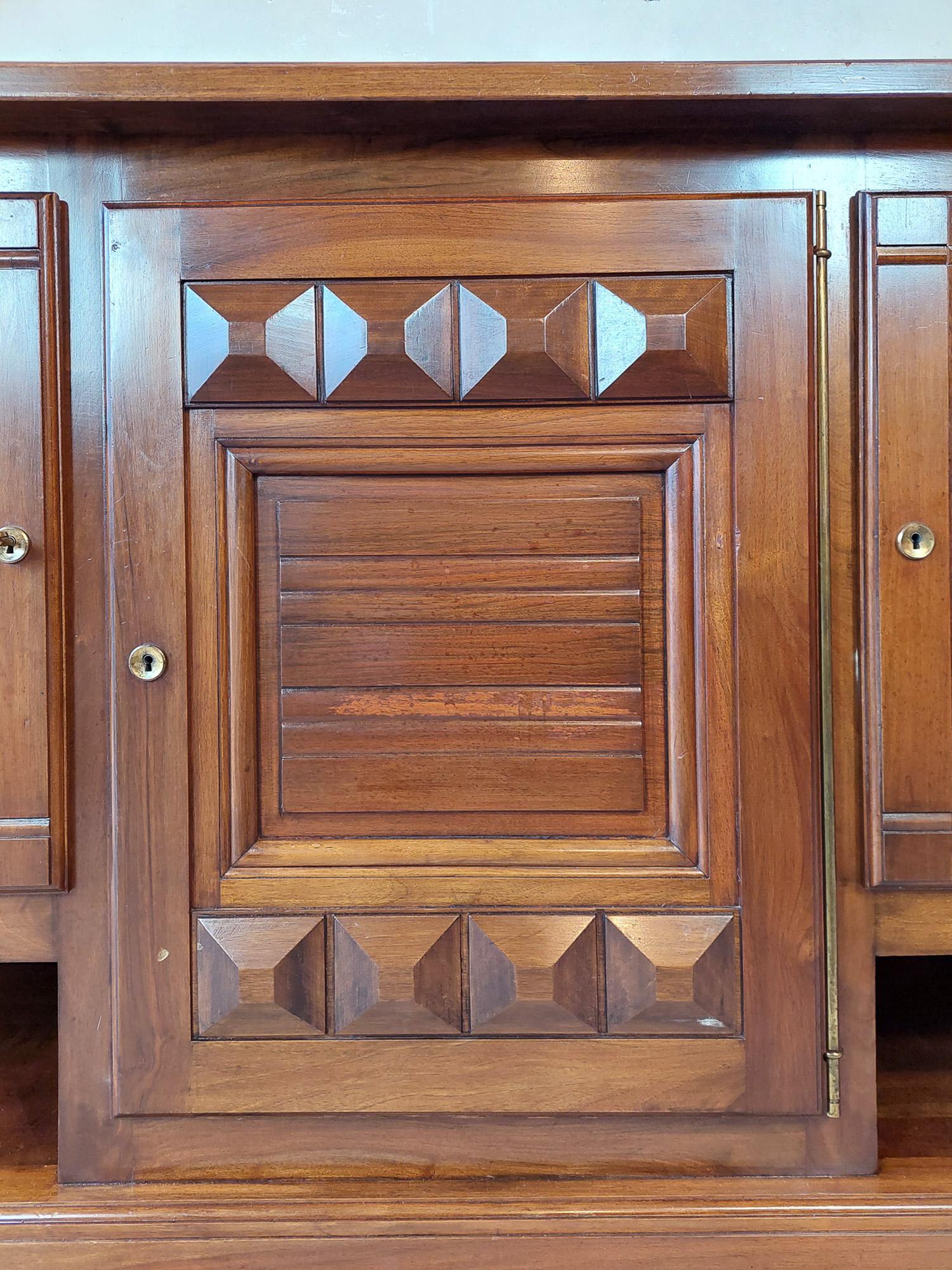 Walnut Sideboard by Charles Dudouyt in Brown with a Polished Finish, 1940s In Good Condition For Sale In Baambrugge, NL