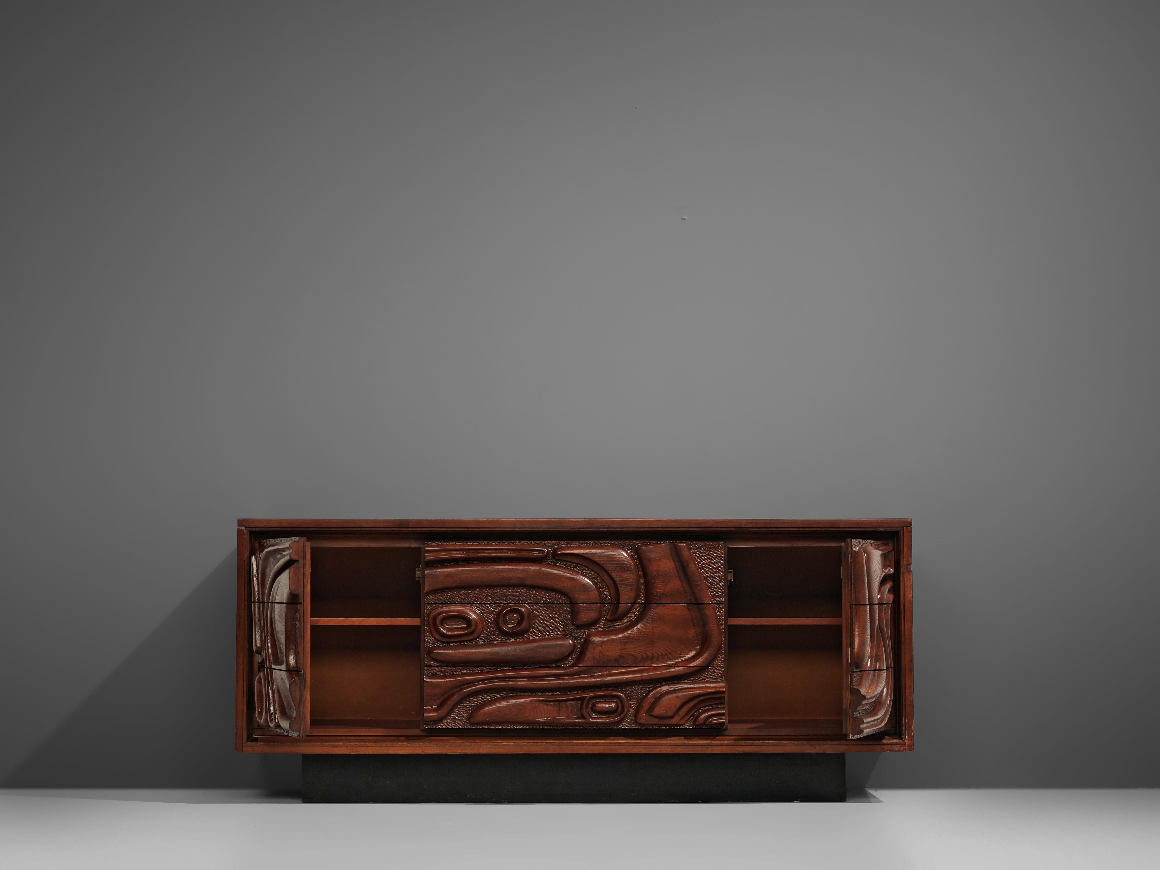 Walnut Sideboard by Pulaski Furniture Corporation In Good Condition In Waalwijk, NL