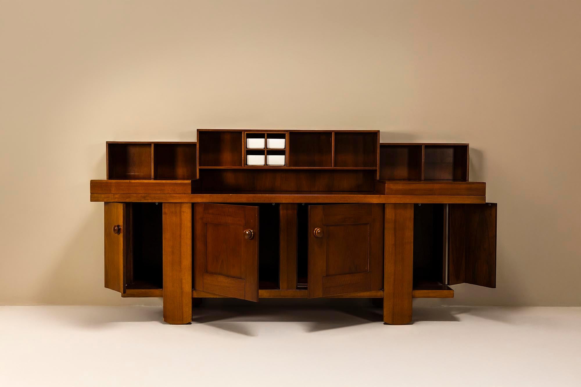 Walnut Sideboard by Silvio Coppola for Bernini, Italy 1964 (Mitte des 20. Jahrhunderts) im Angebot