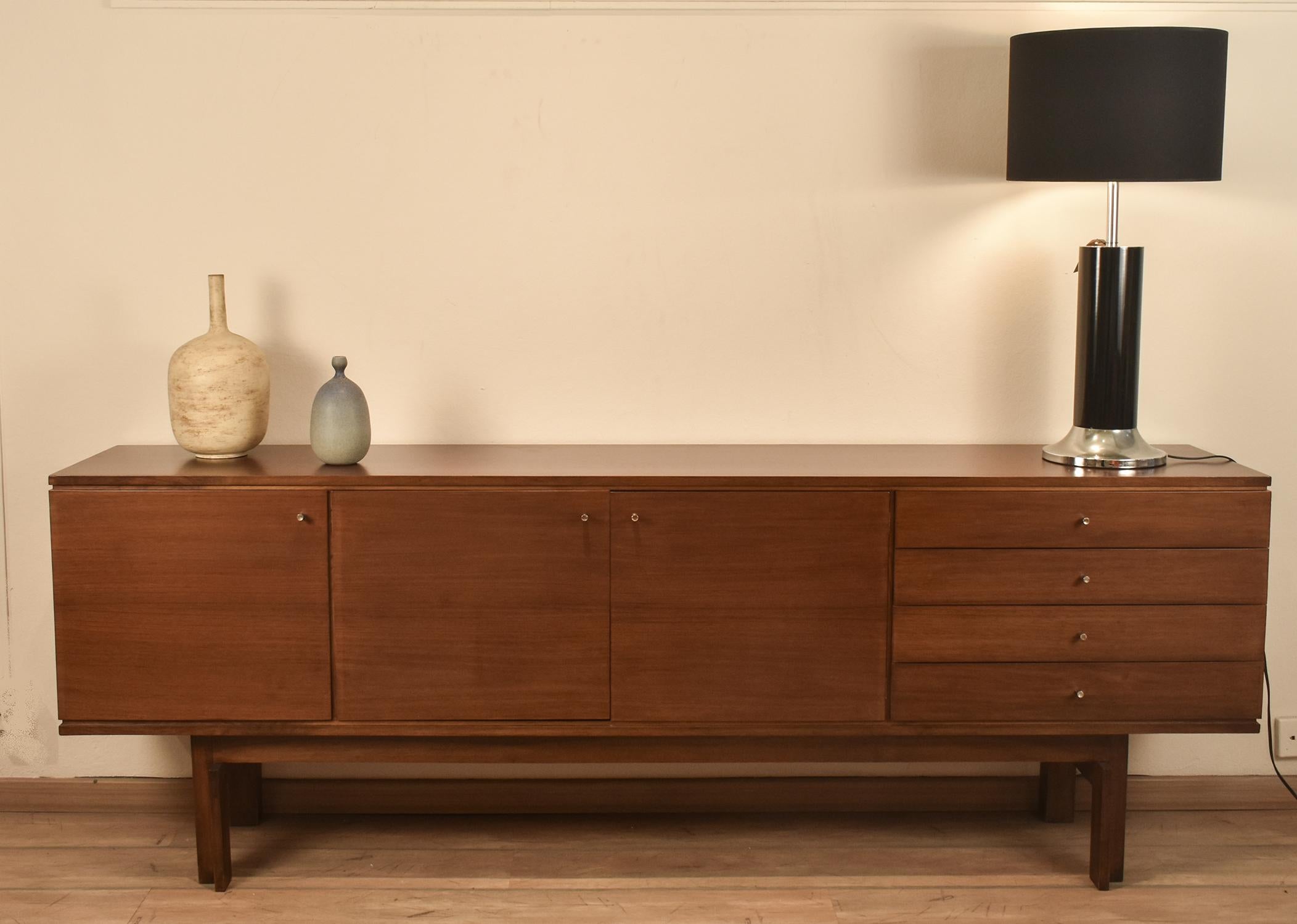 Walnut sideboard designed by Jordi Vilanova, 1960´s. For Sale 4
