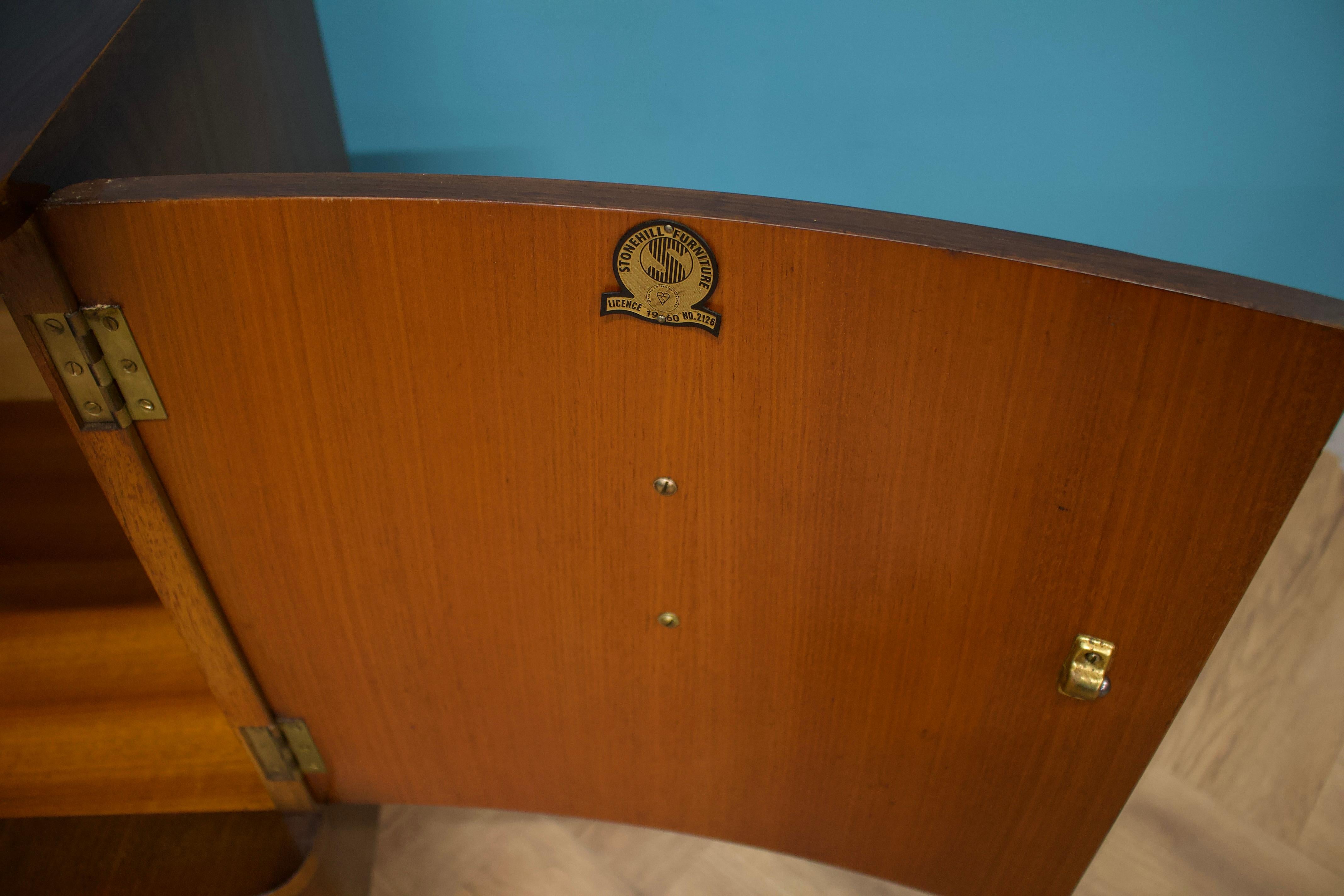 Walnut Sideboard from Stonehill, 1960s in vendita 2