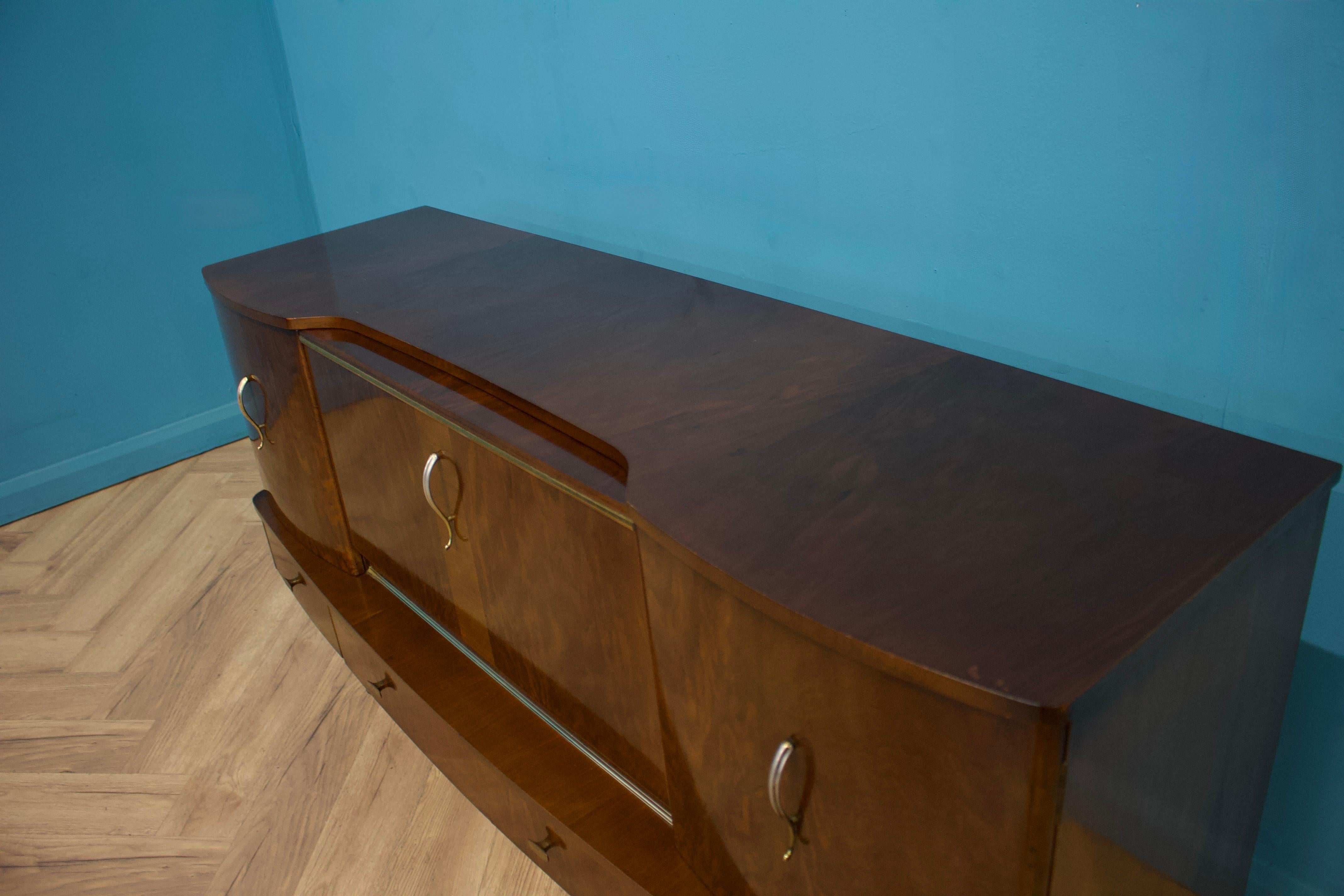 Walnut Sideboard from Stonehill, 1960s In condizioni buone in vendita a South Shields, GB