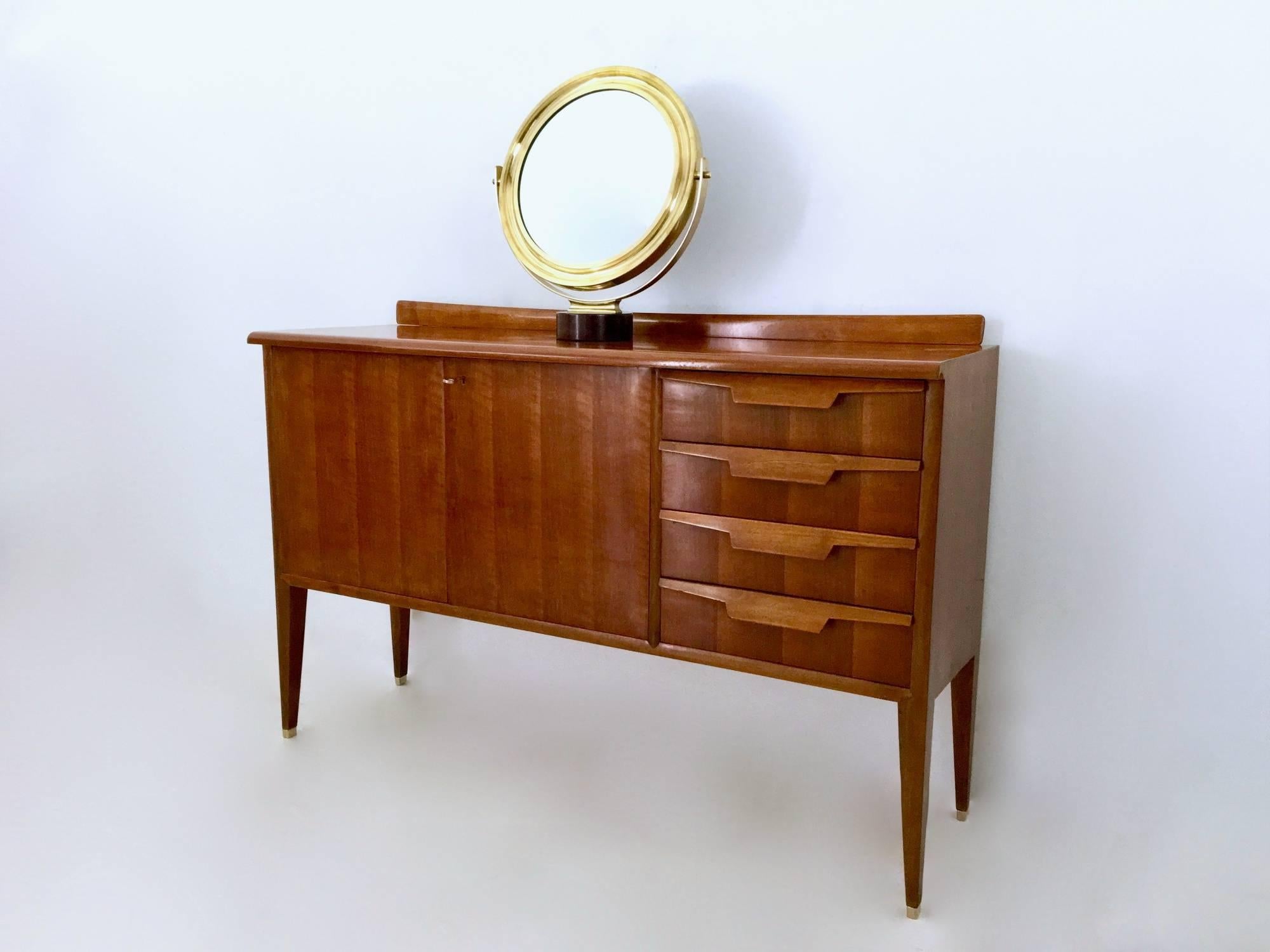 Italian Walnut Sideboard in the Style of Gio Ponti with Maple Interiors, Italy, 1950s