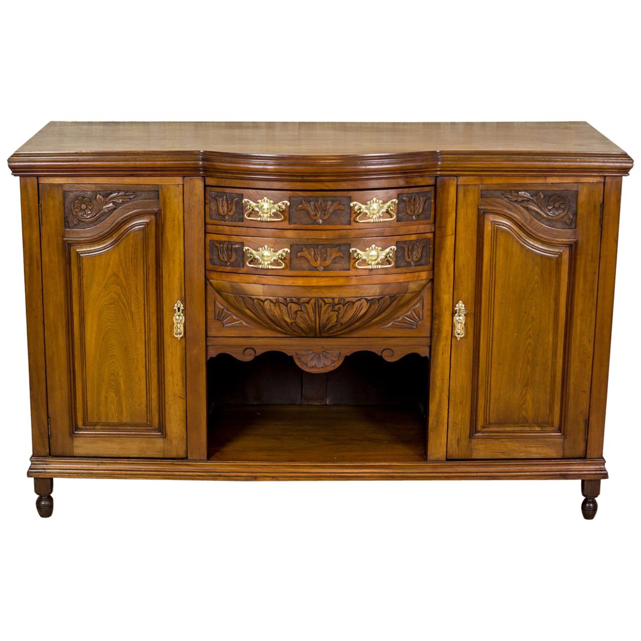 Walnut Sideboard or Buffet, circa the Turn of the 19th and 20th Centuries