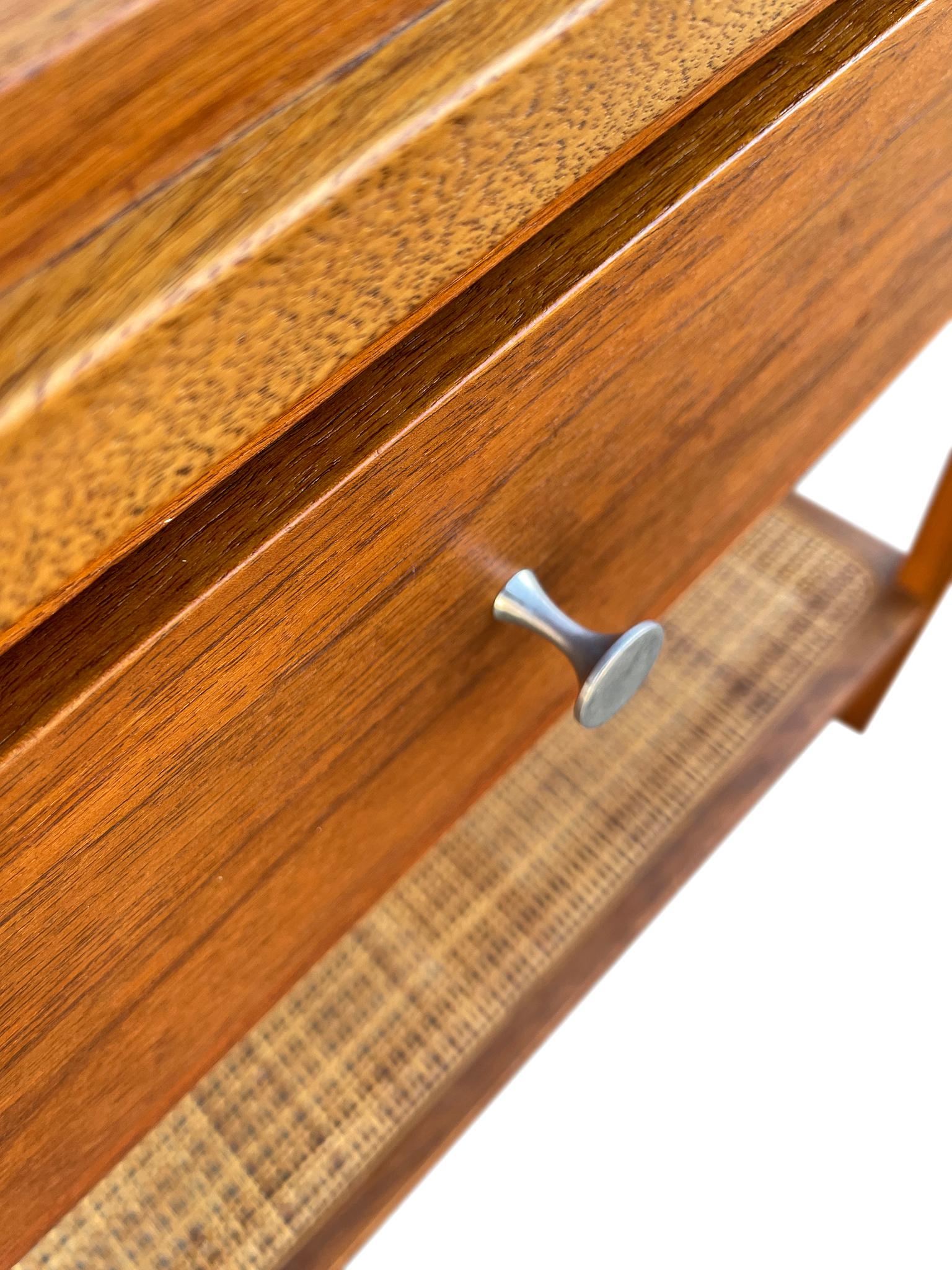Woodwork Walnut Single Nightstand Side Lamp Table Cane Lower Shelf