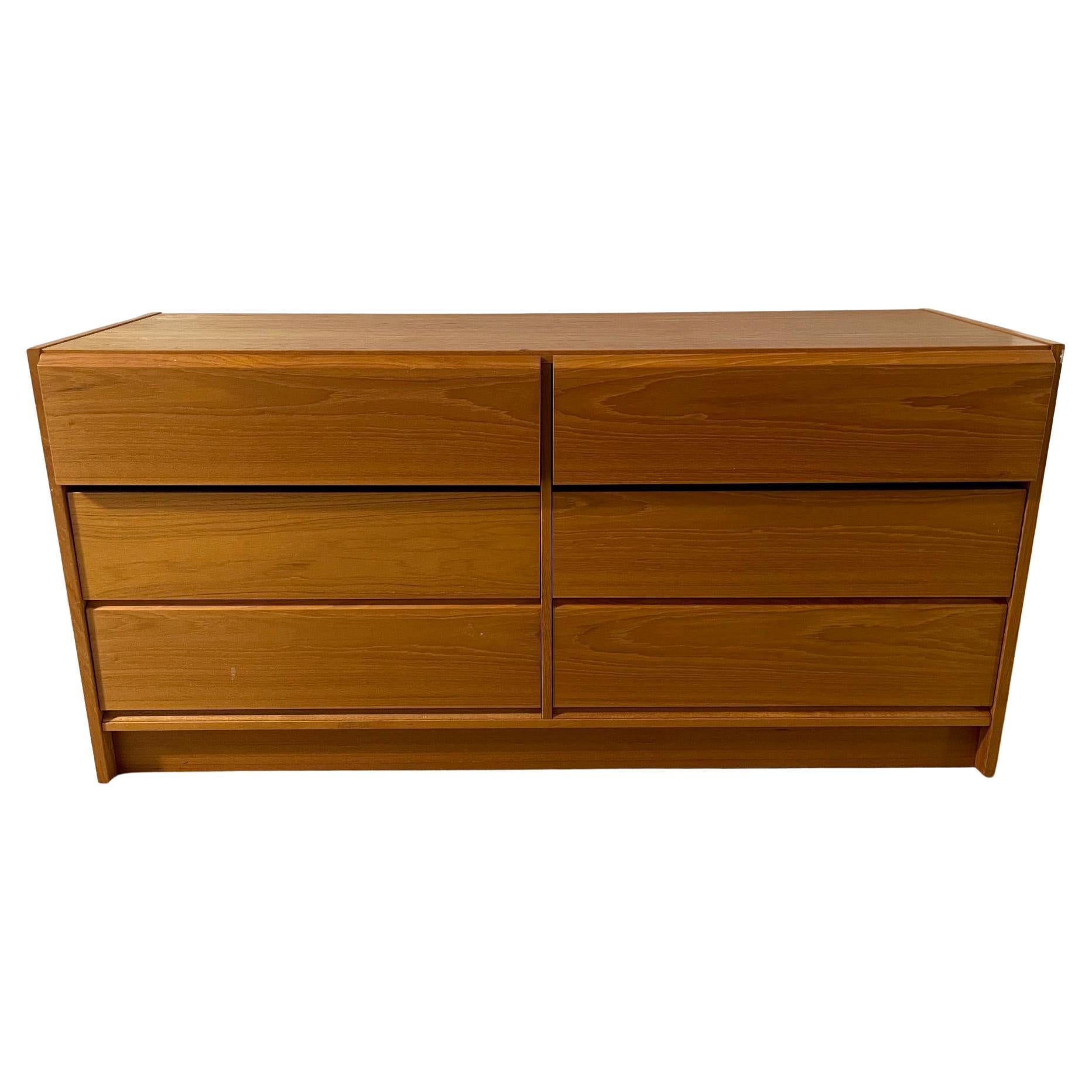 Walnut Six-Drawer Credenza or Cabinet in the Style of Bassett, 20th Century