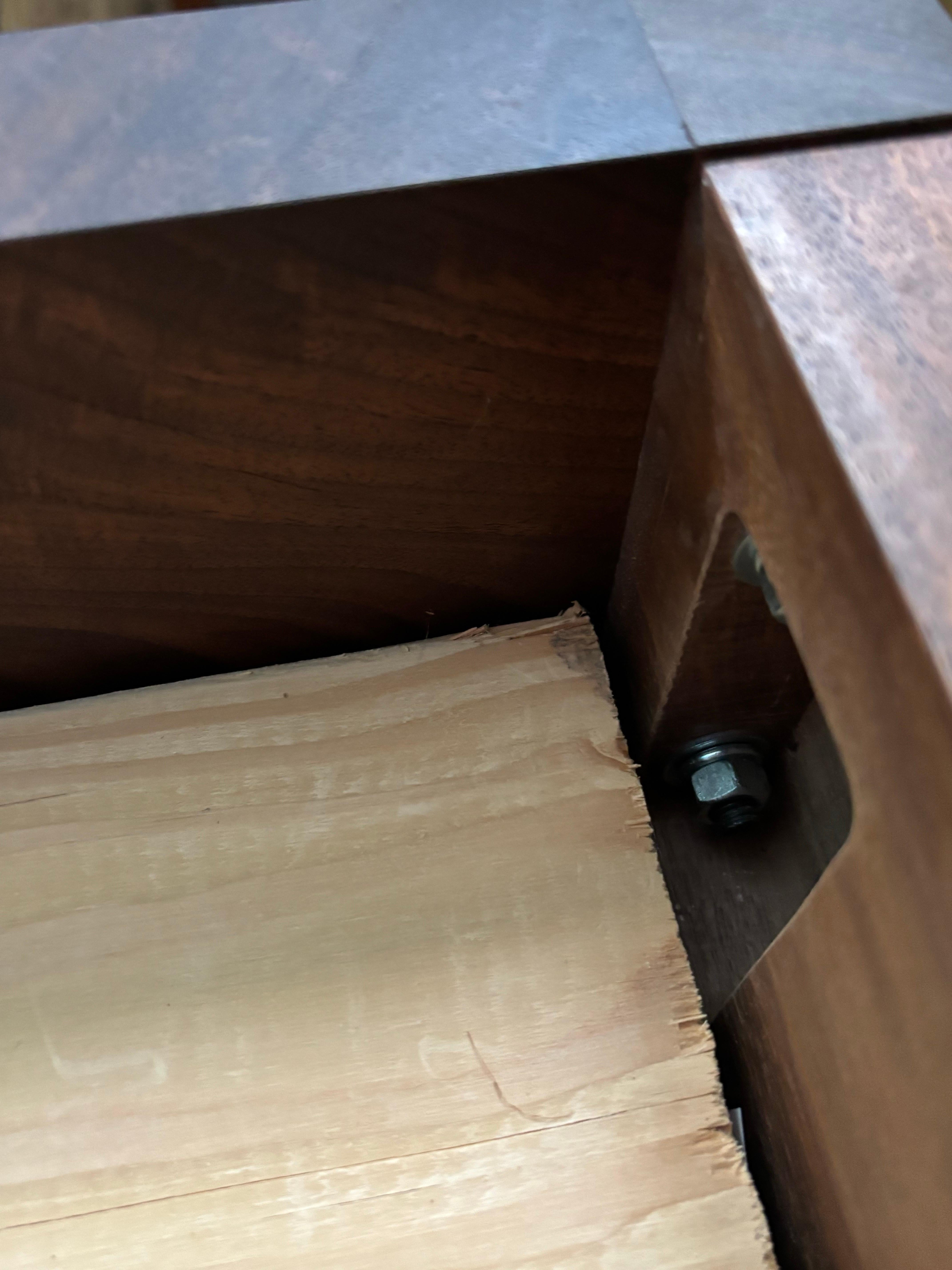 Organique Lit Queen Size en noyer en vente