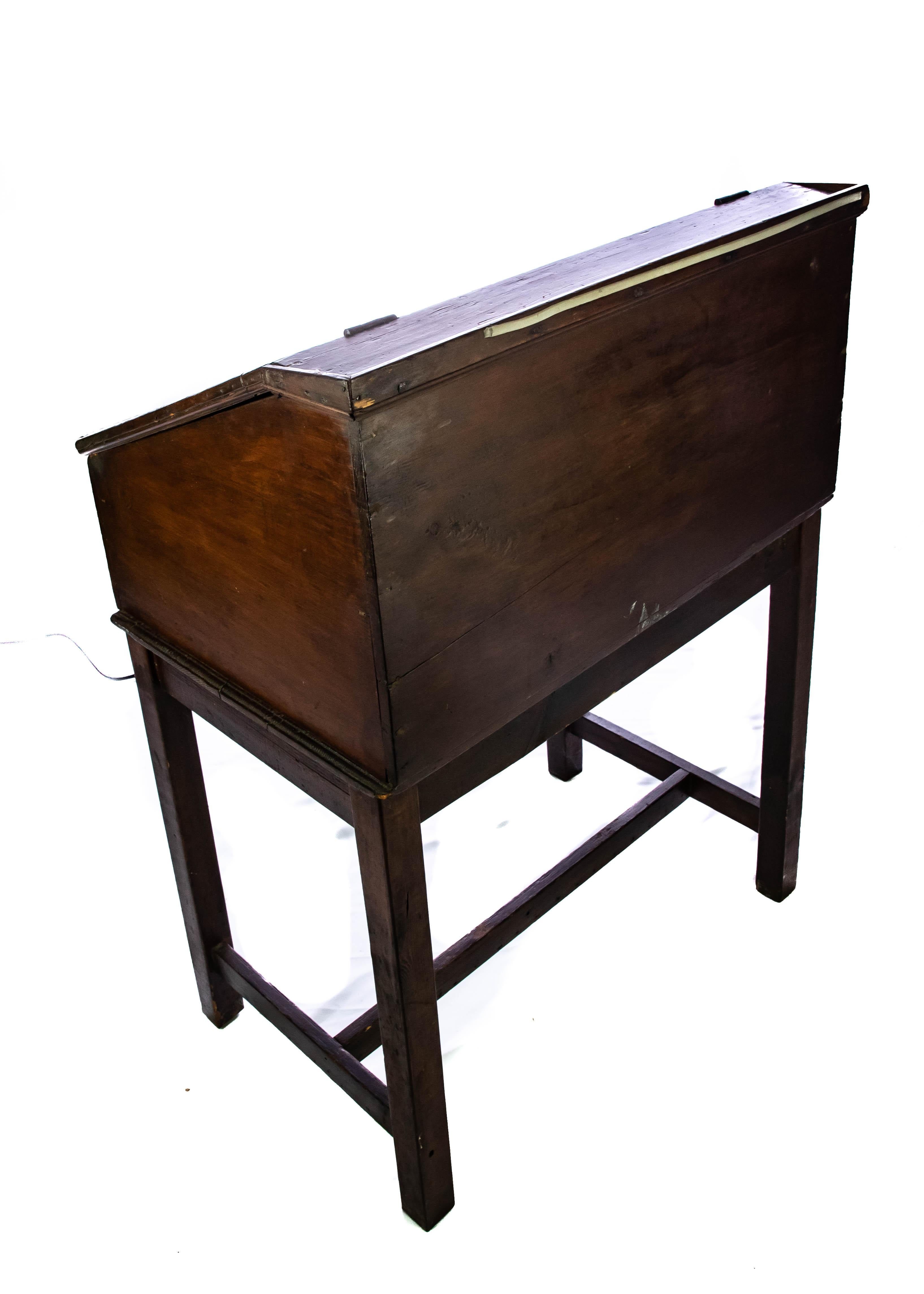 Woodwork Walnut Slant Top Desk, 19th Century For Sale