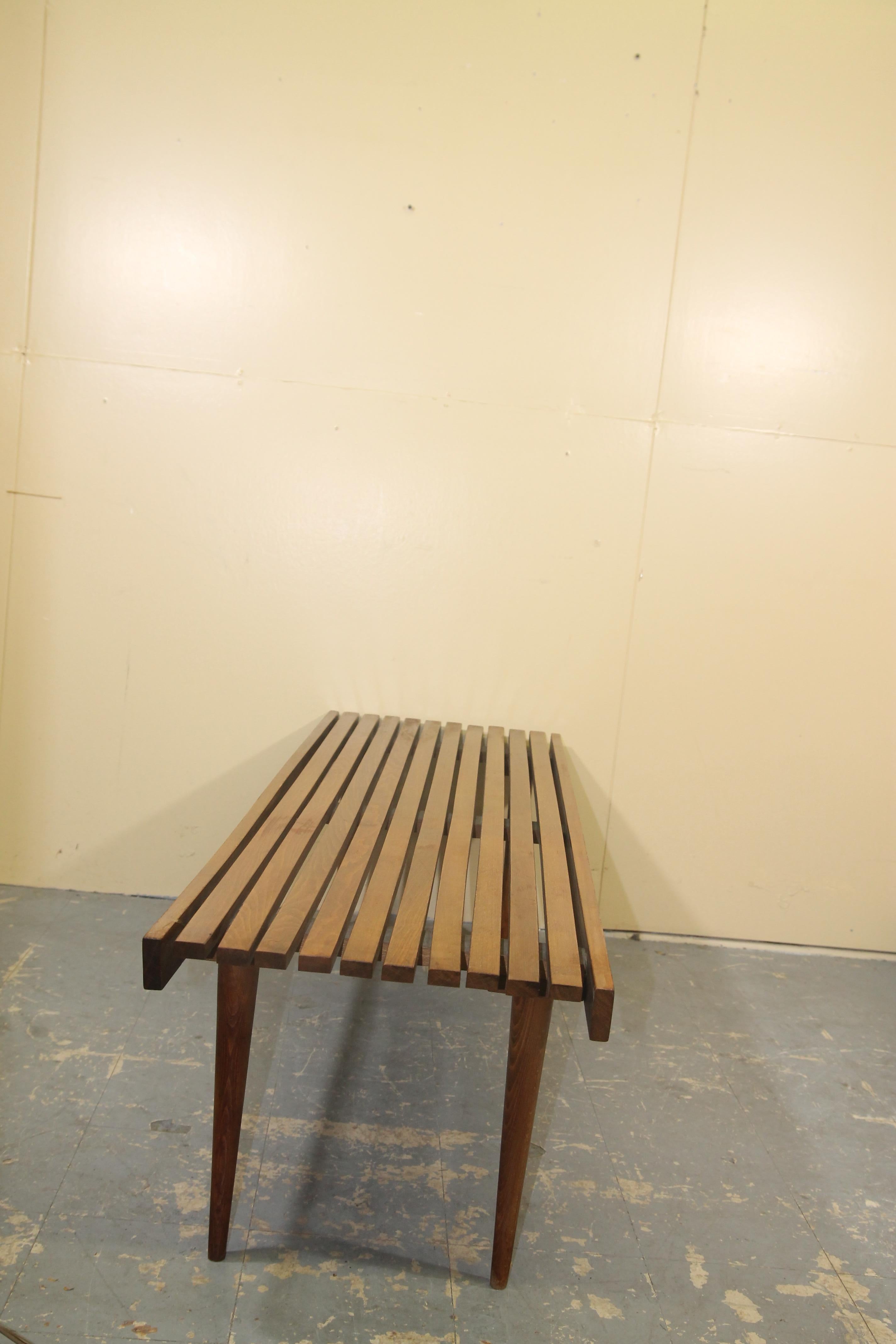 Walnut Slatted Bench In Good Condition In Asbury Park, NJ