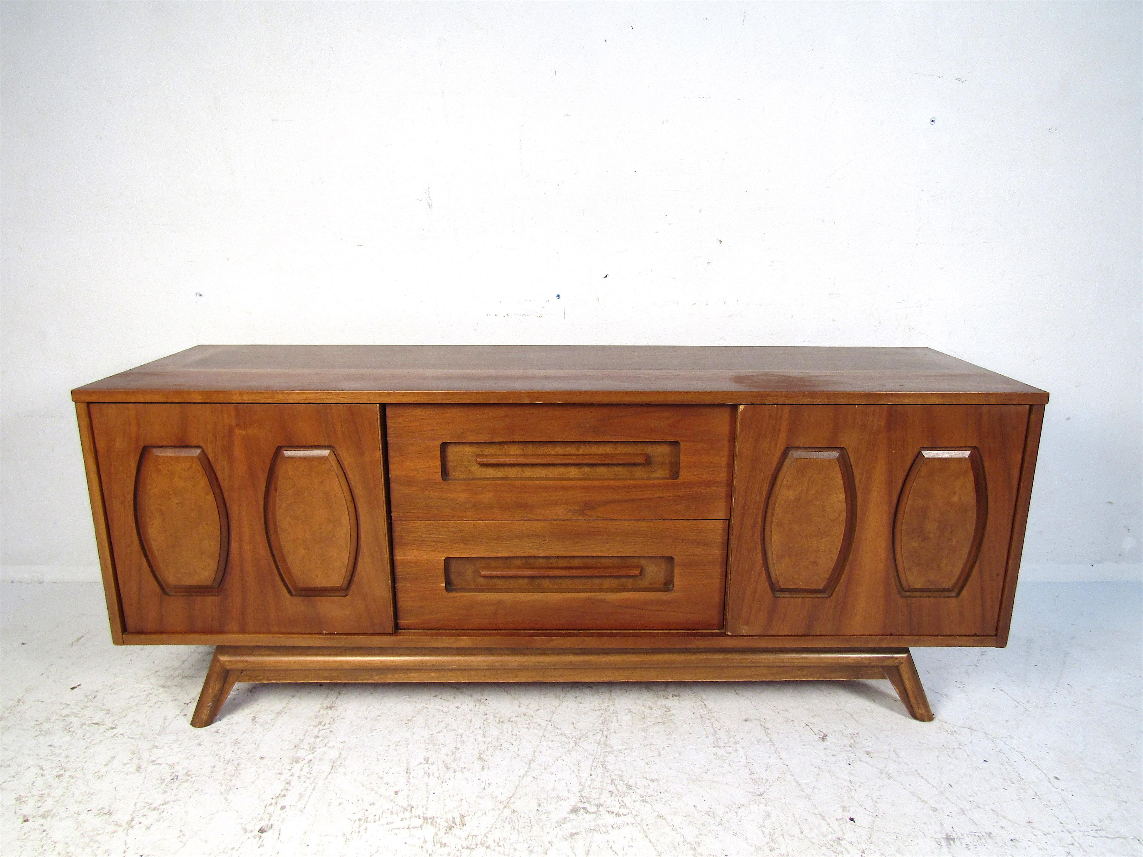 young manufacturing credenza