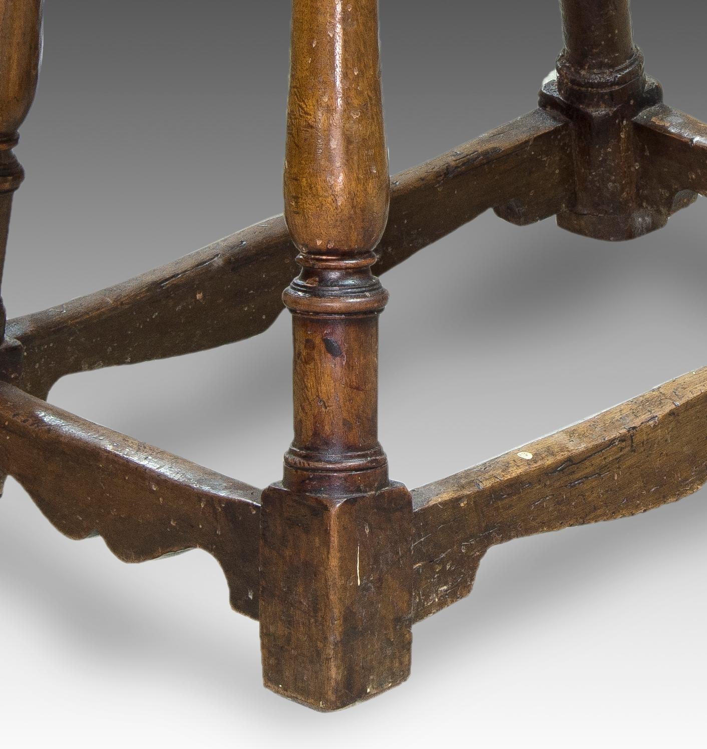 18th Century and Earlier Walnut Small Bench or Stool, Spain, 18th Century For Sale