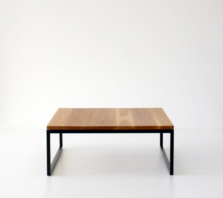 Walnut small fort york coffee table by Hollis & Morris
Dimensions: 36