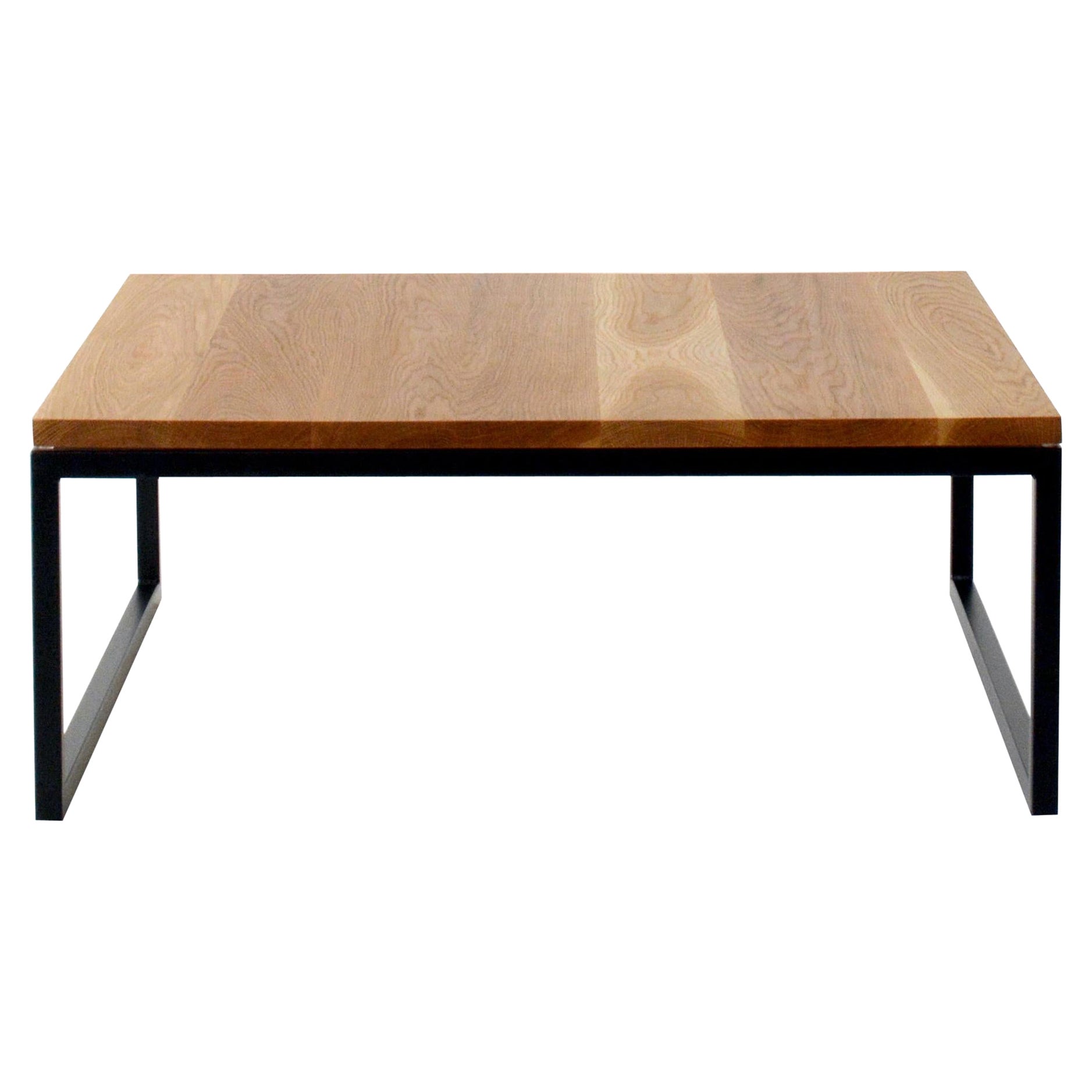 Petite table basse Fort York en noyer par Hollis & Morris