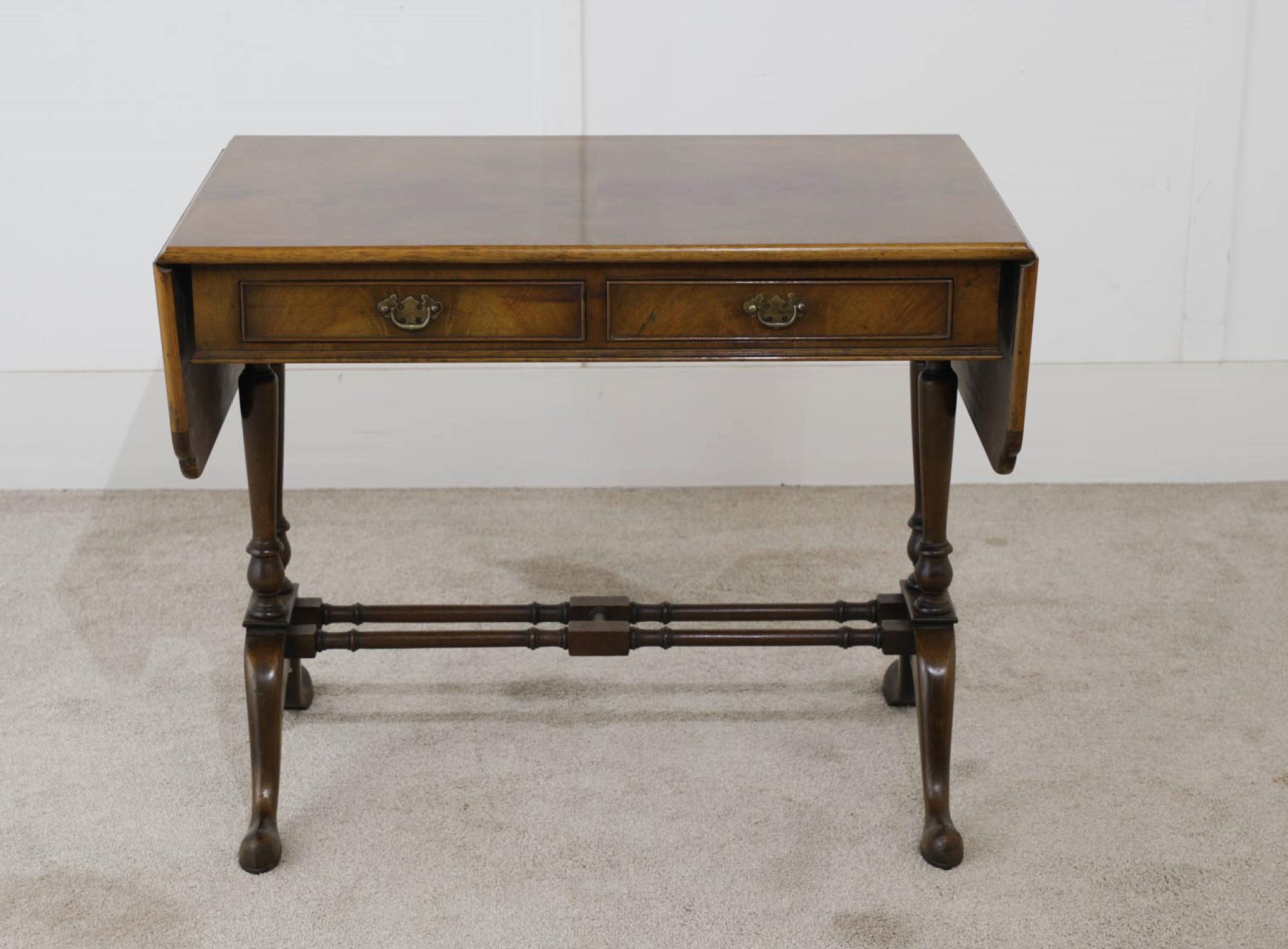 Walnut Sofa Table Epstein and Co Queen Anne Revival For Sale 4