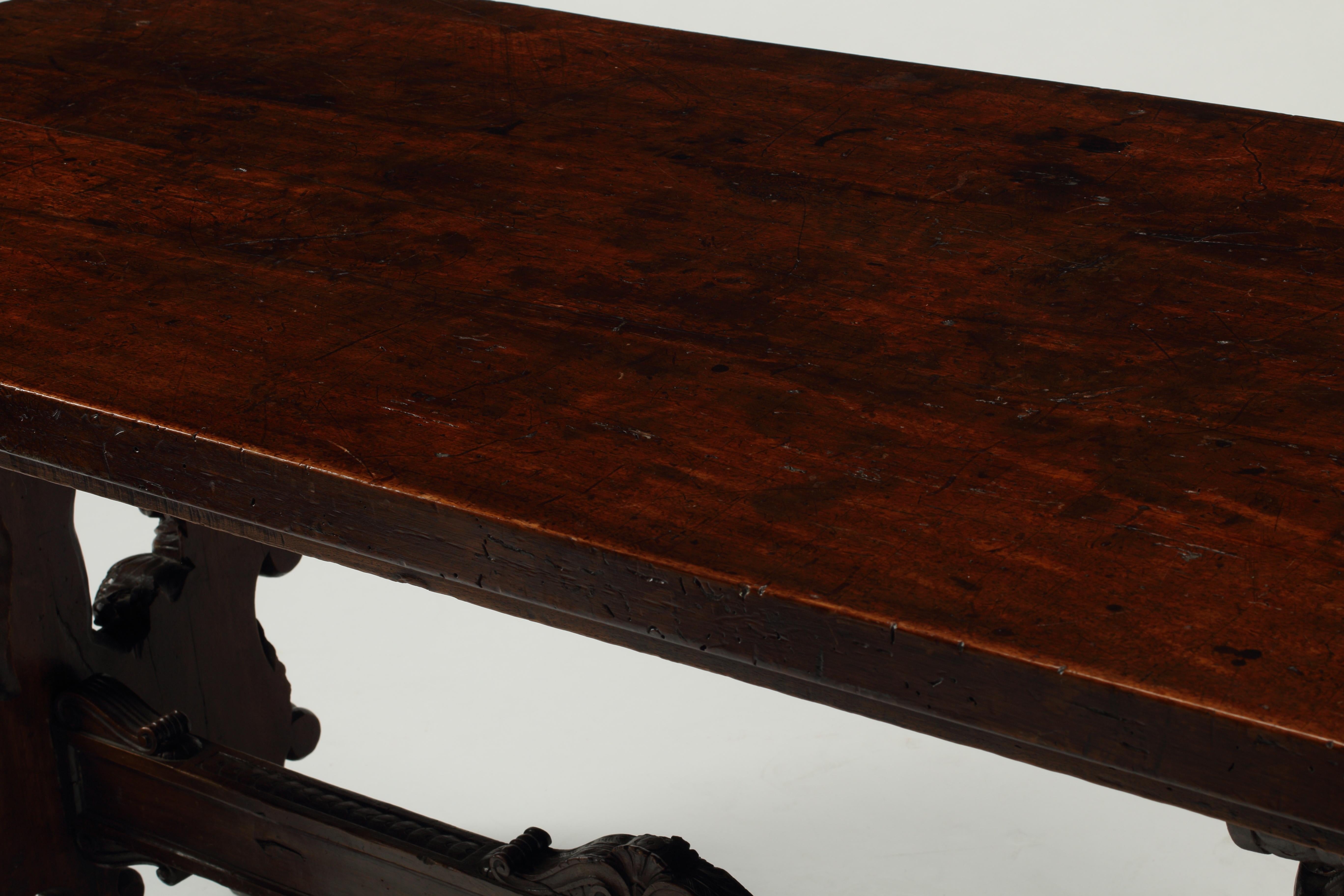 Walnut Spanish Trestle Table, 18th-19th Century For Sale 1