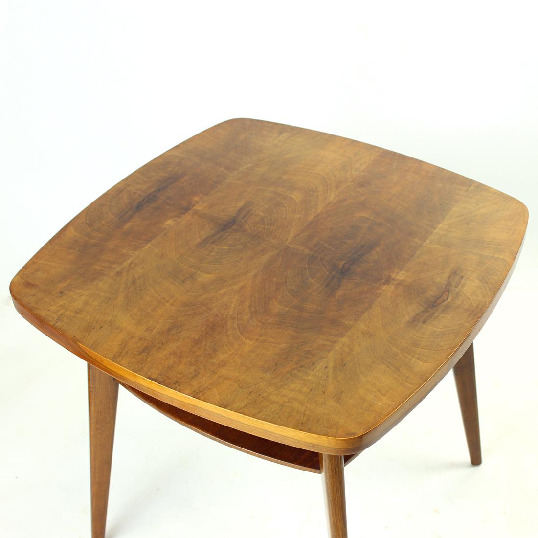 Walnut Spider Coffee Table by Mier, 1960s For Sale 6