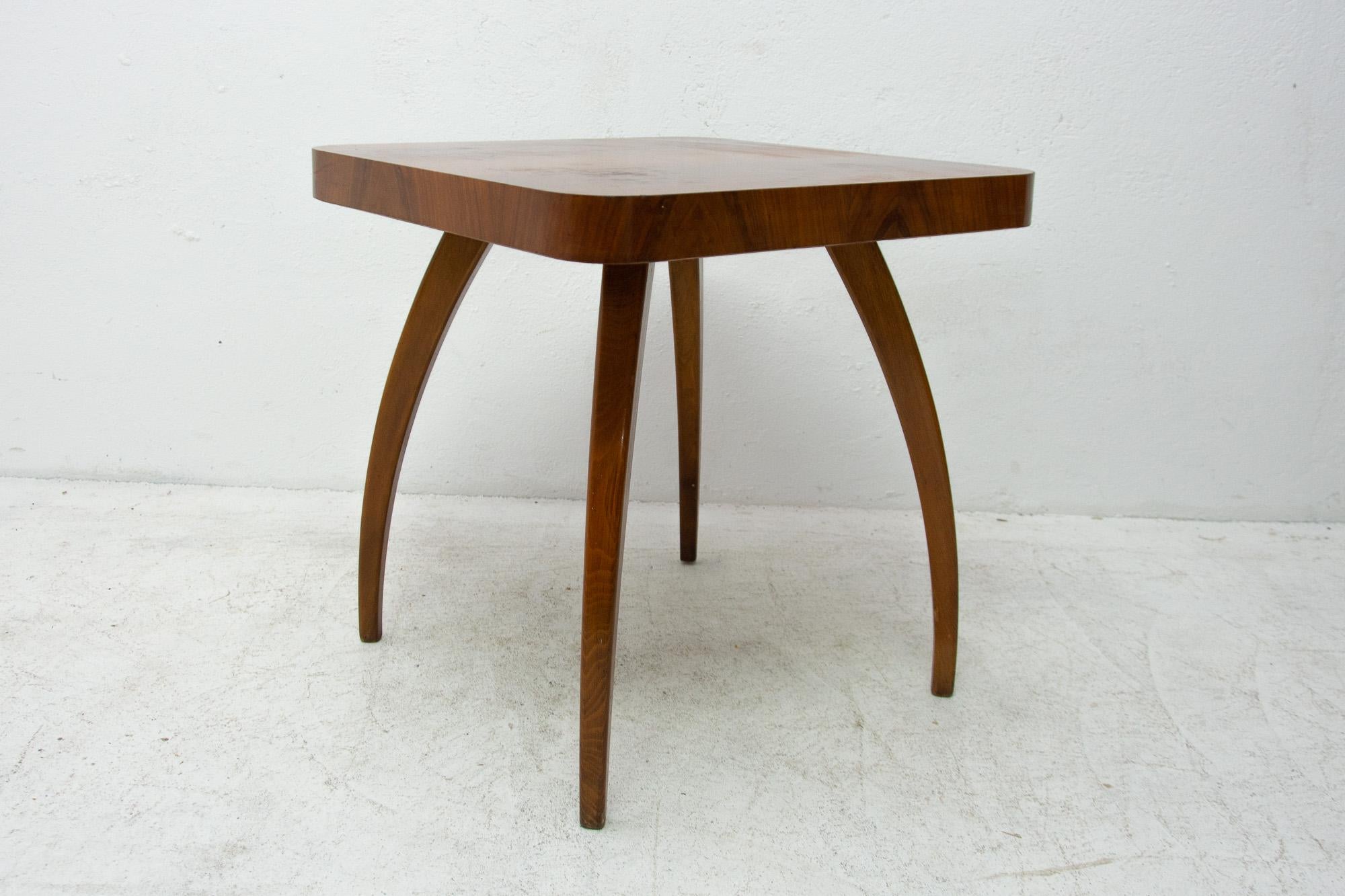 20th Century Walnut Spider Table H-259 by Jindrich Halabala, 1950s, Czechoslovakia For Sale