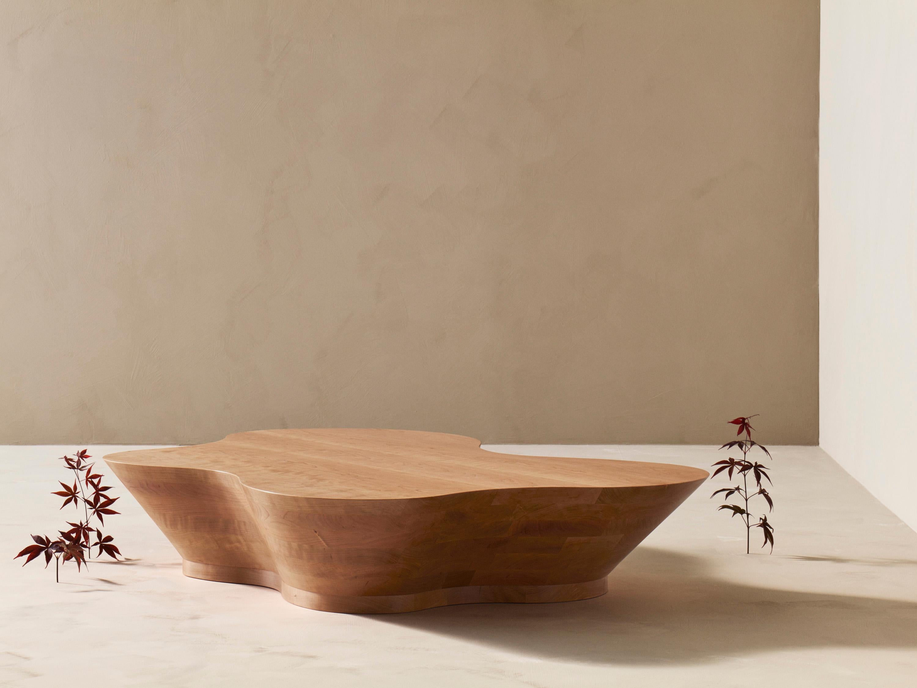 Suédois Table basse SSU en noyer L par Veermakers en vente