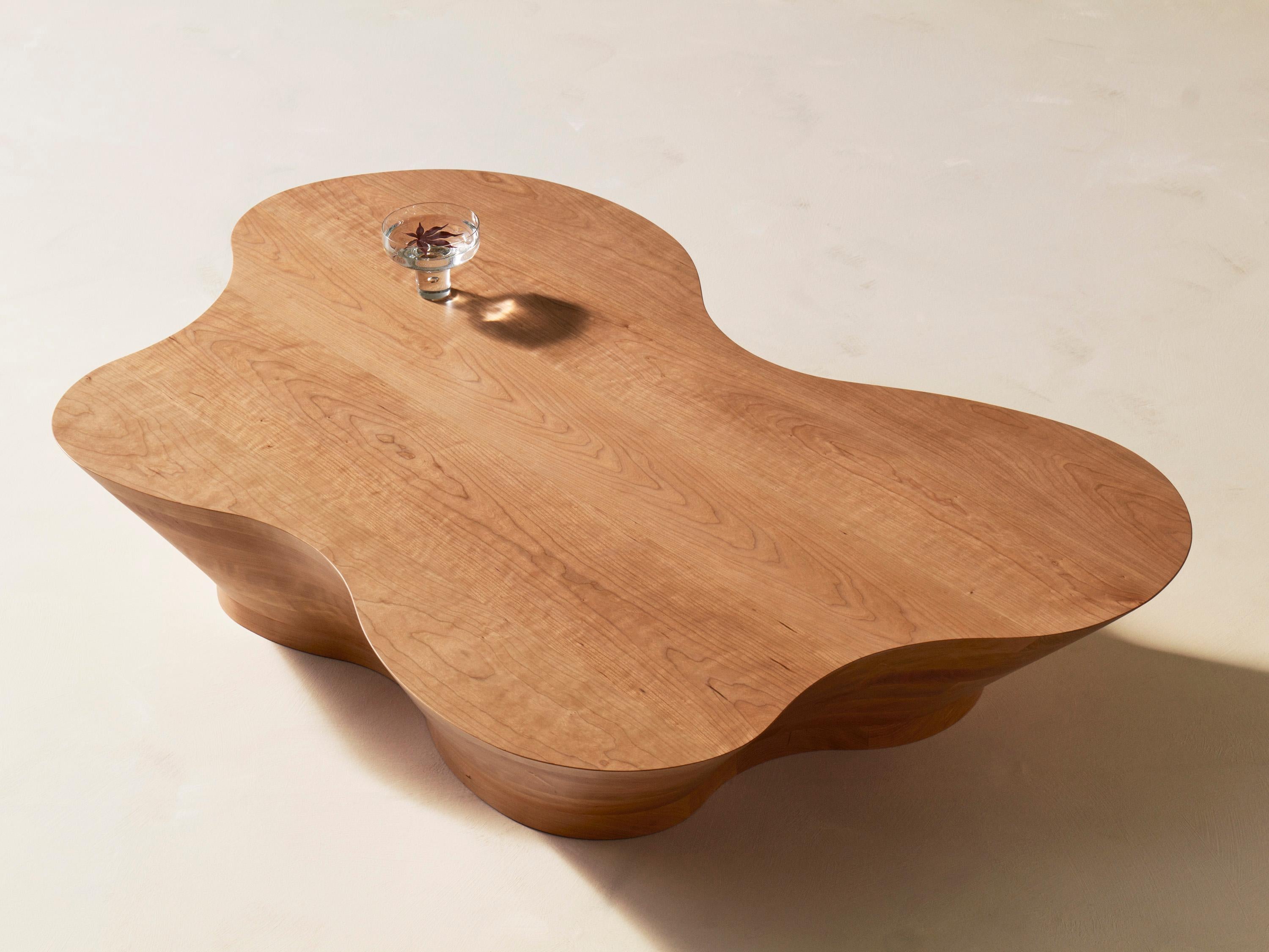 Table basse SSU en noyer L par Veermakers Neuf - En vente à Geneve, CH