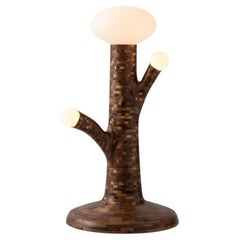 Tischlampe Nr.3 aus Nussbaumholz, STACKED, jetzt erhältlich
