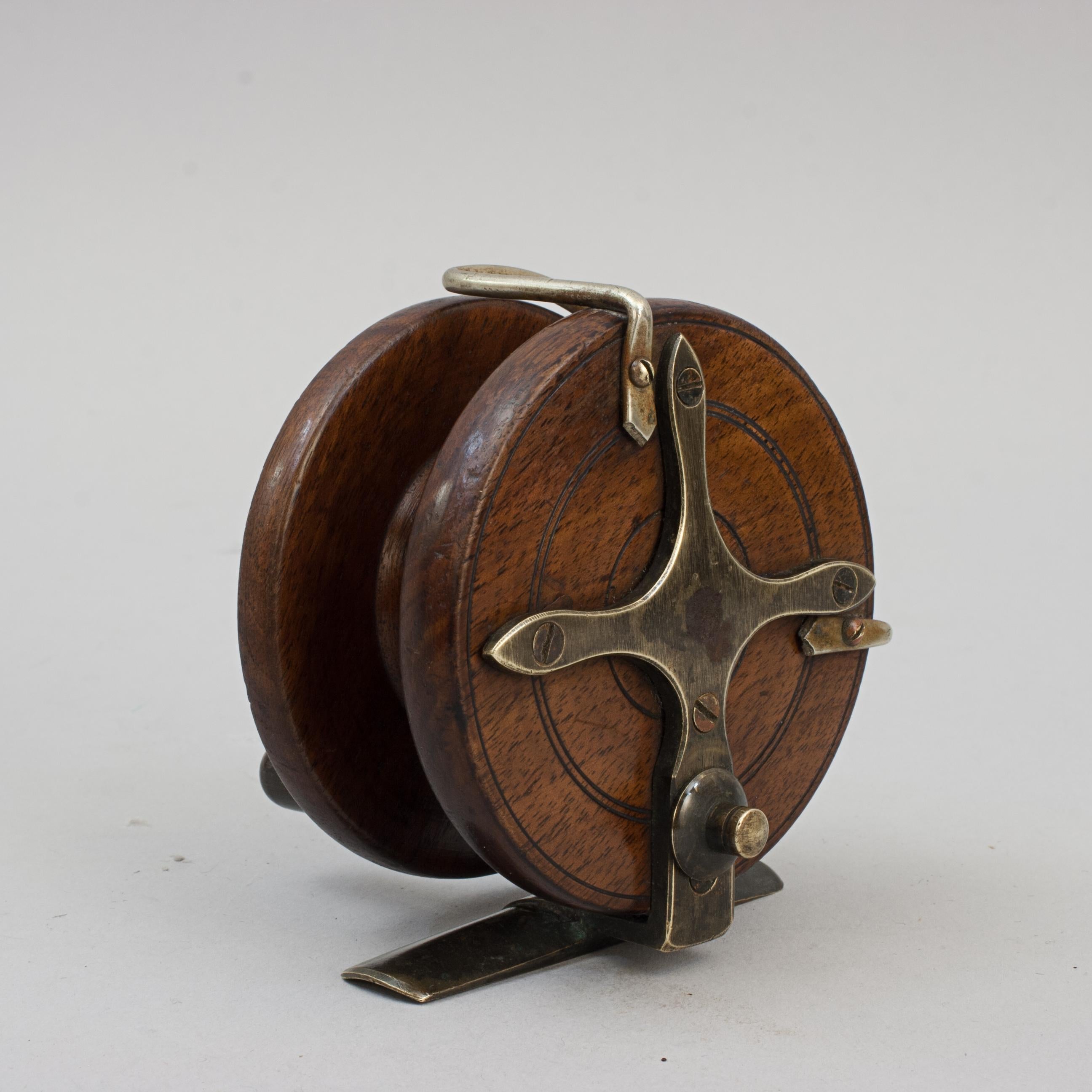 Walnut Starback Fishing Reel 1