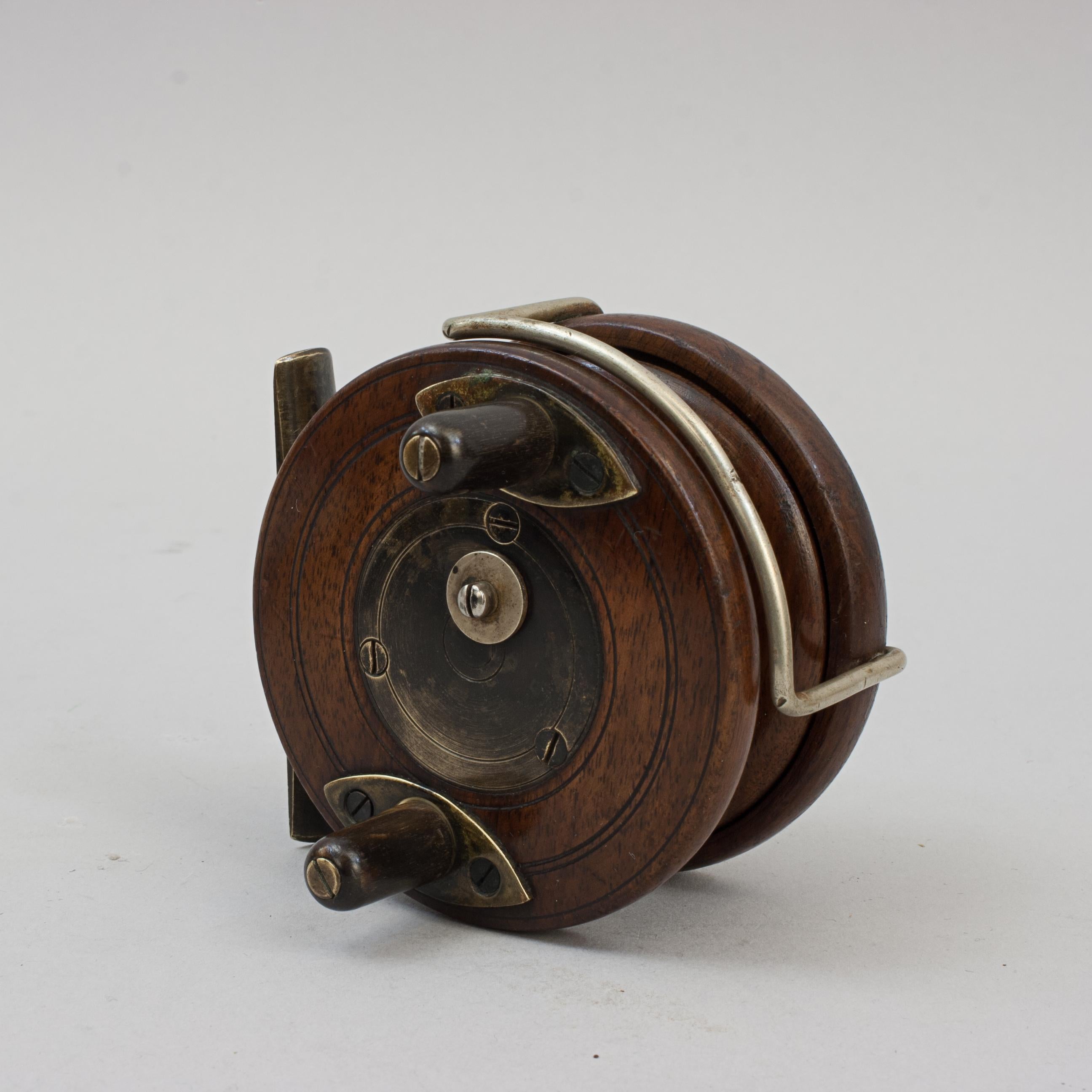 Walnut Starback Fishing Reel 4