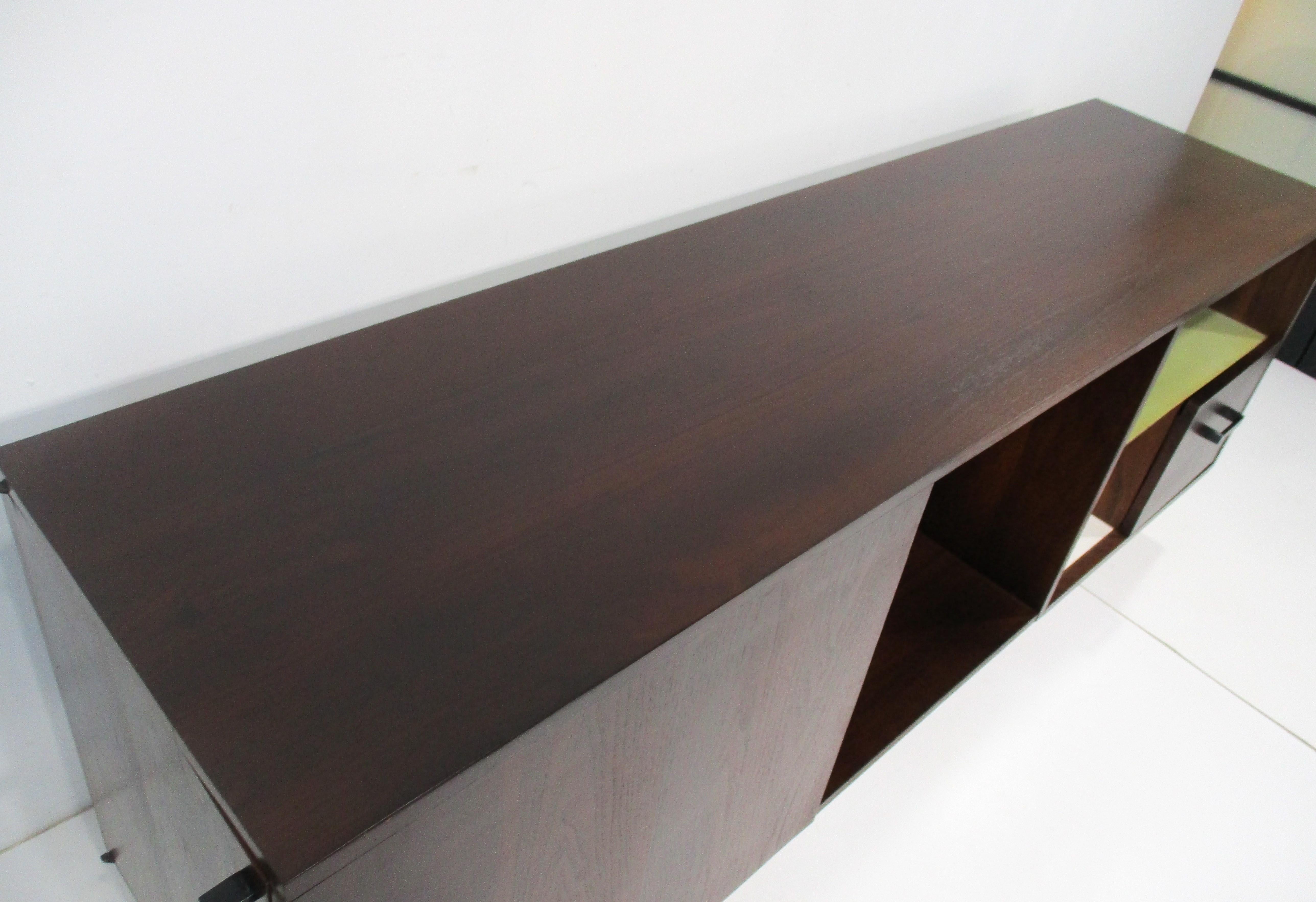 Walnut Stereo Entertainment Credenza / Cabinet in the style of George Nelson 5