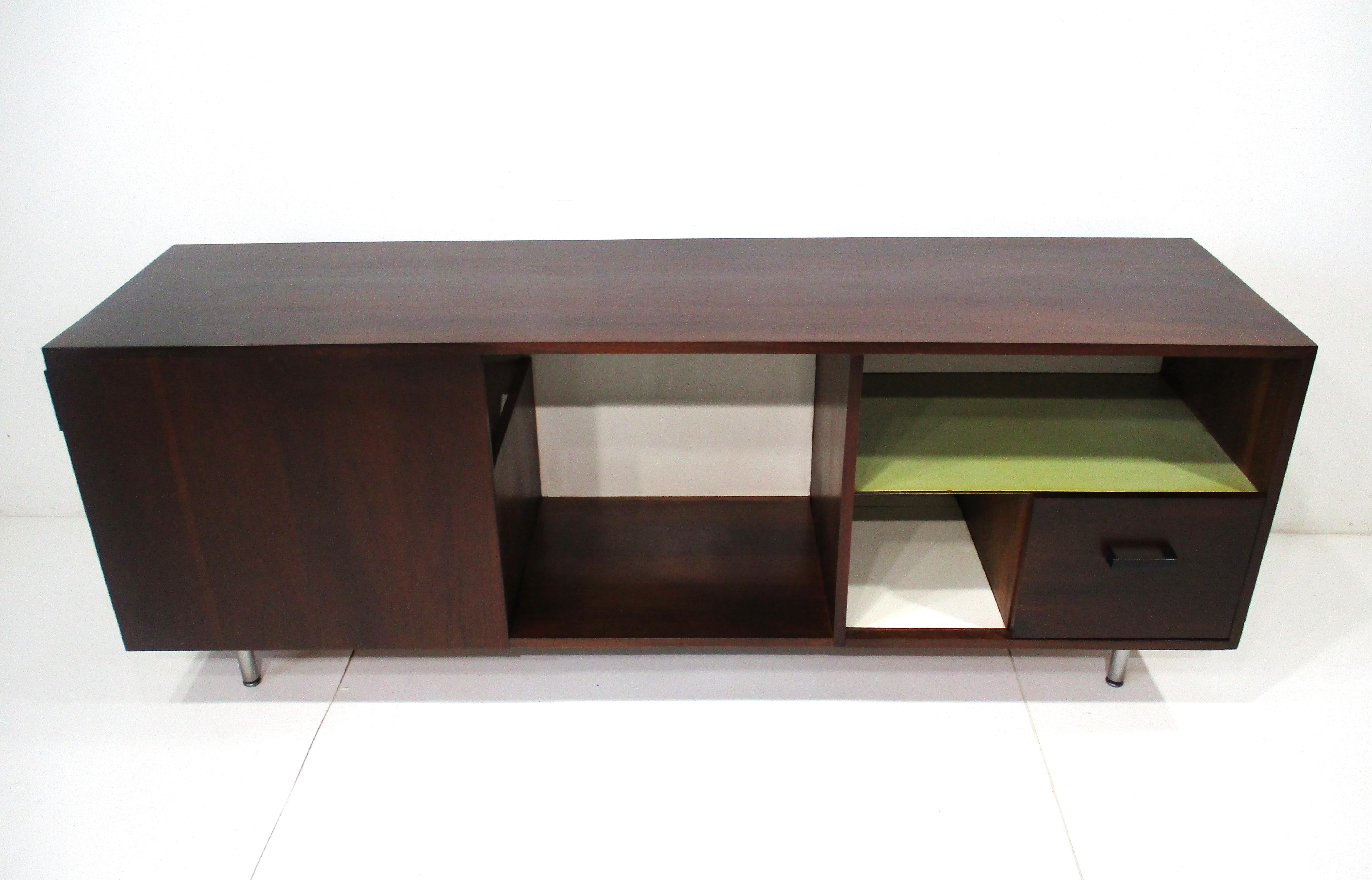 Walnut Stereo Entertainment Credenza / Cabinet in the style of George Nelson 7