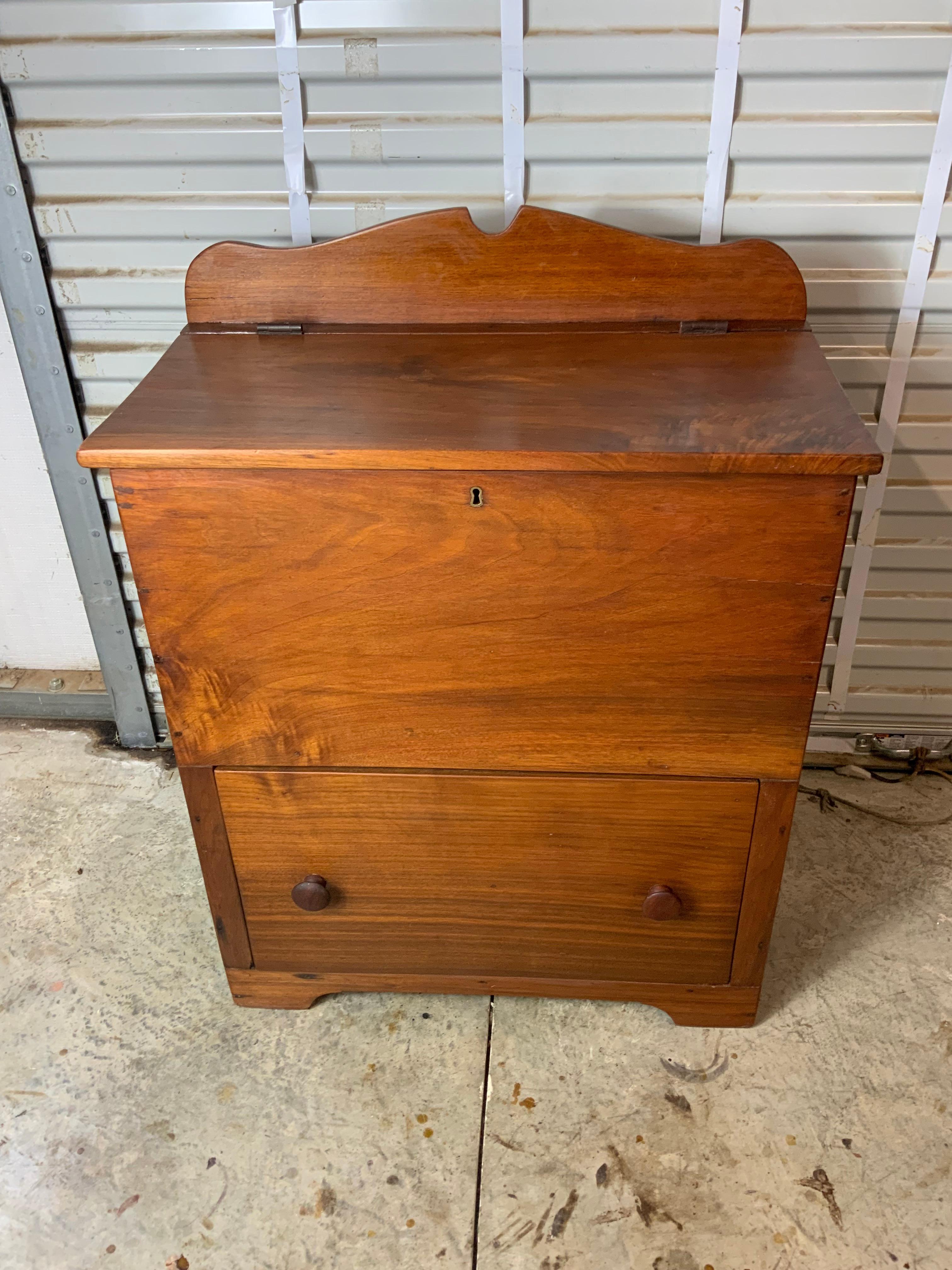 Tennessee Walnut Blanket Chest For Sale 7