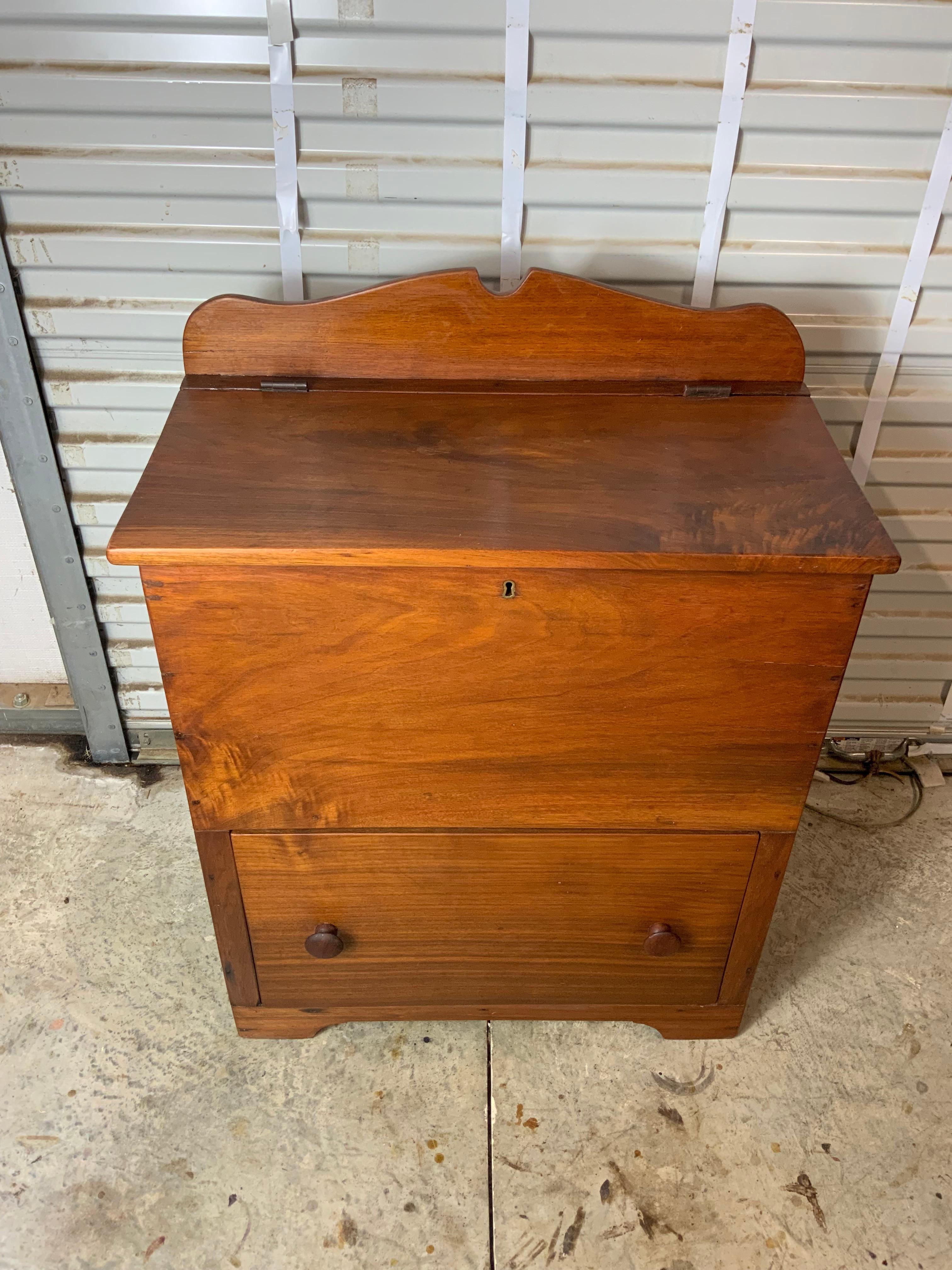 Tennessee Walnut Blanket Chest For Sale 8
